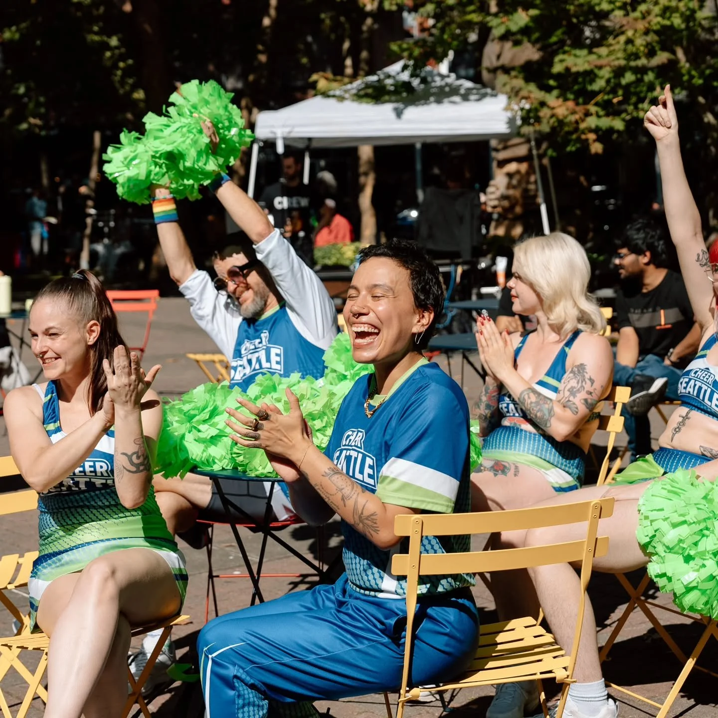 Official Day 1 of Art + Culture Week! 

From live performances to gallery receptions, Seattle was filled with the joy of creativity all around. 💫💚

@amce.creative.arts
@walkdontrun_sea
@artxcontemporary
@prattfinearts
@glasstrapes 

Photos by Jueqi