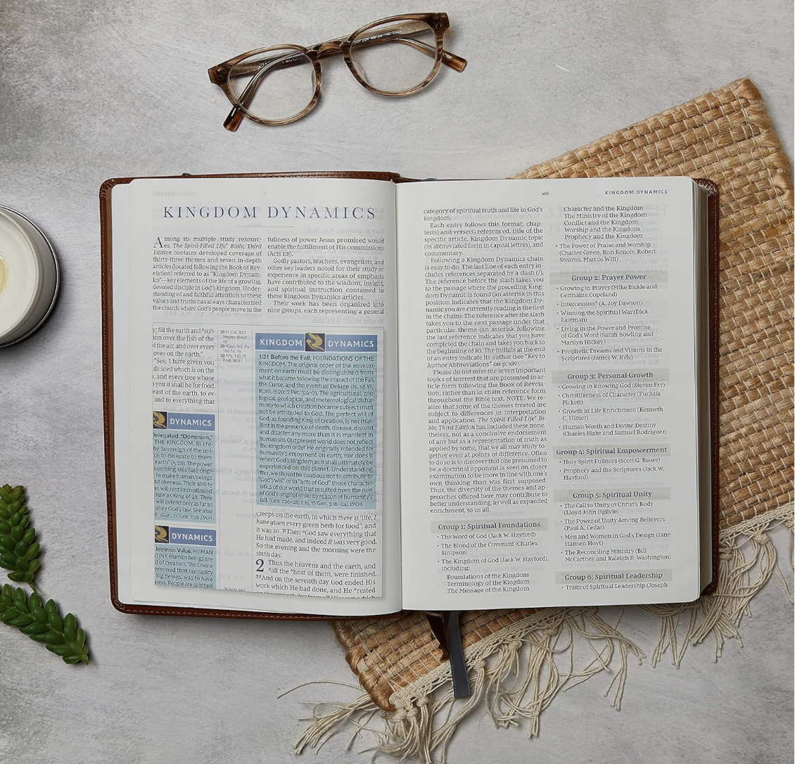 NKJV, Spirit-Filled Life Bible, Third Edition, Hardcover, Red Letter, Comfort Print: Kingdom Equipping Through the Power of the Word