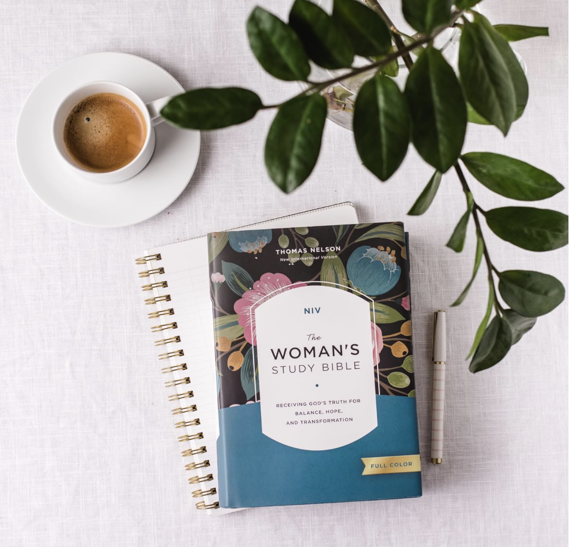 NIV, The Woman's Study Bible, Hardcover, Full-Color, Red Letter: Receiving God's Truth for Balance, Hope, and Transformation