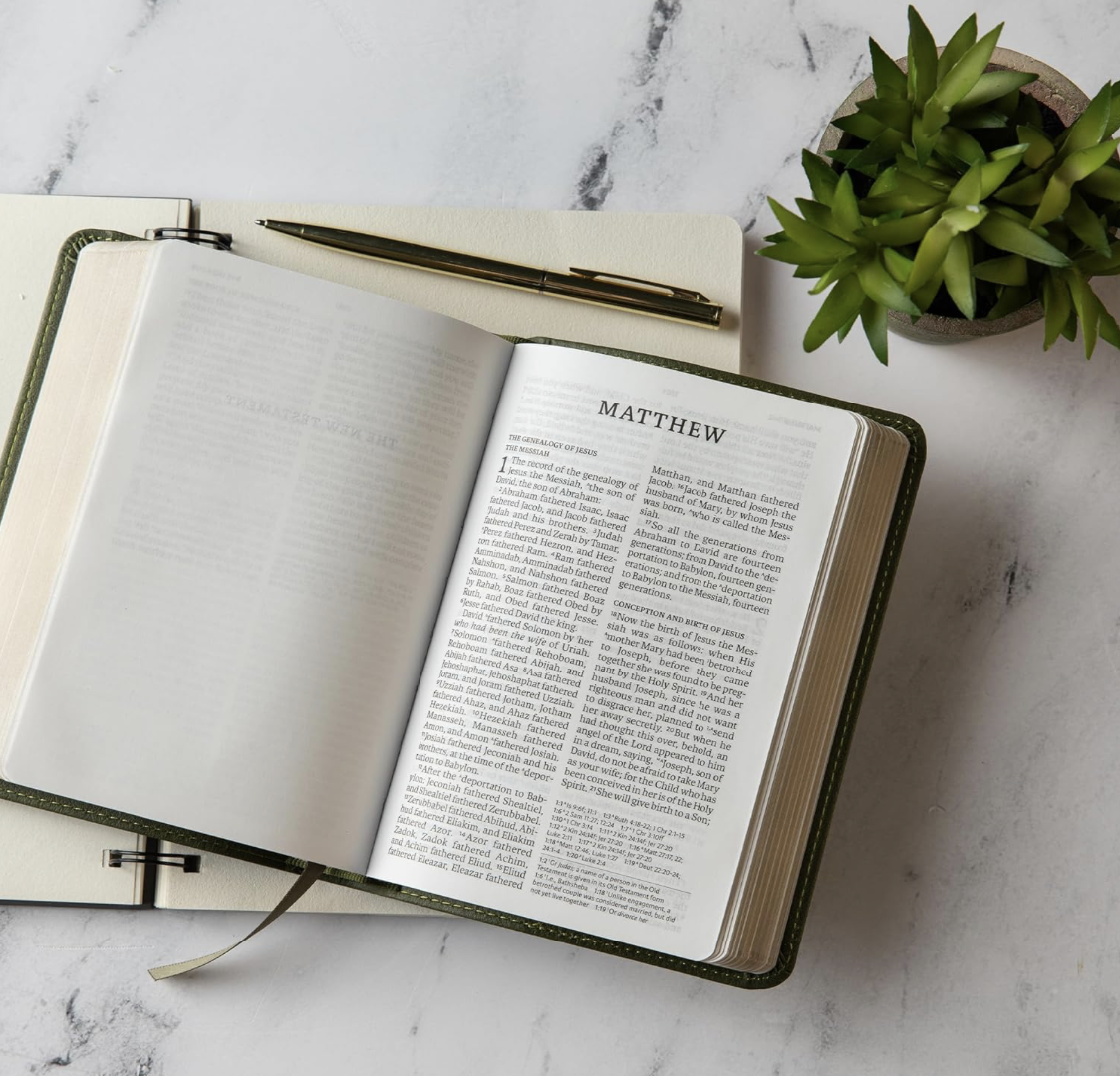 NASB Large Print Compact Reference Bible, Olive LeatherTouch, Red Letter, Presentation Page, Cross-References, Full-Color Maps, Easy-to-Read Bible Karmina Type