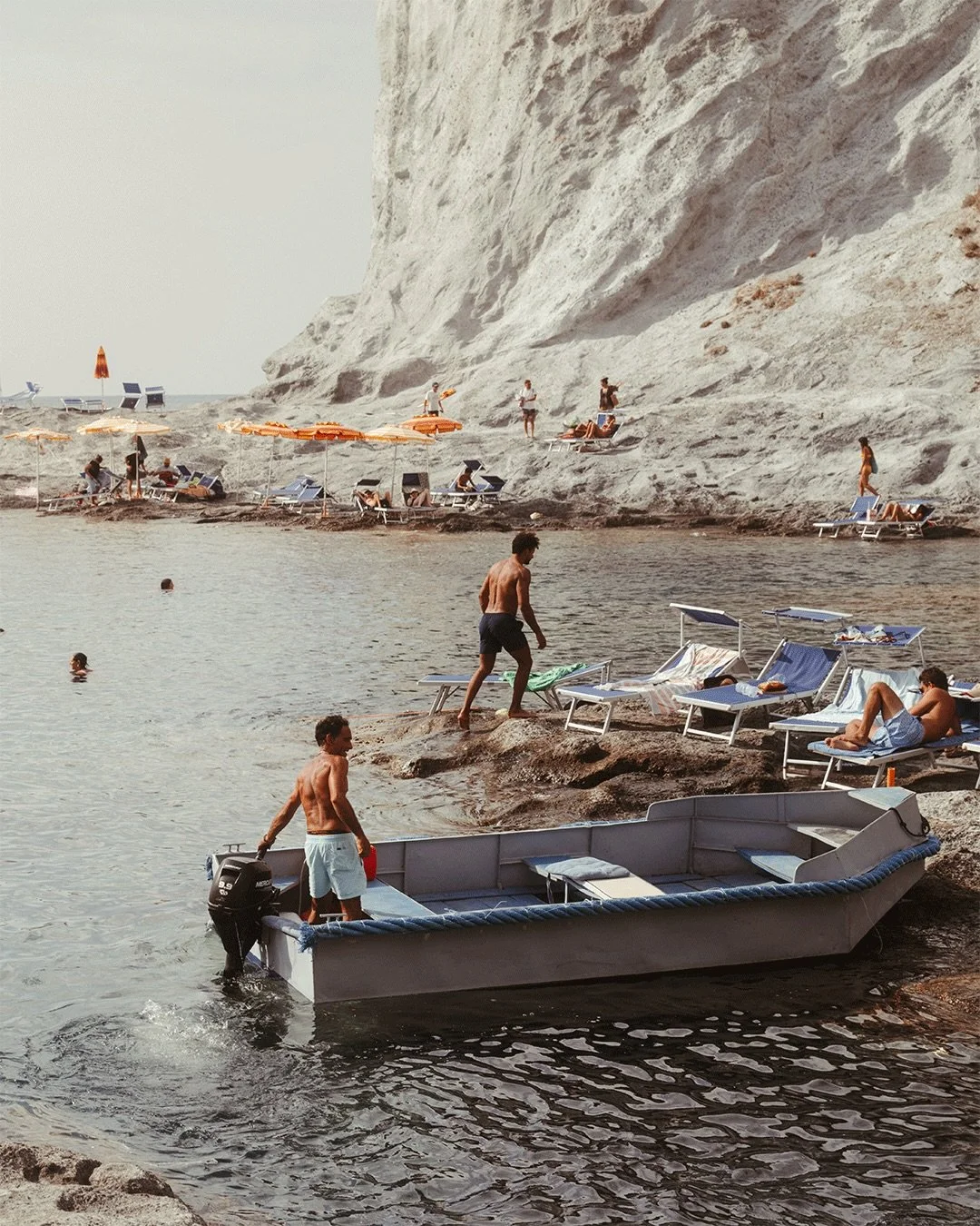 Ponza served endless color this summer. 
These frames have marinated (my go-to expression for the shots I forget about) while I was wrapped up in other projects. 
Finally letting them out to relive that golden light✹ 
All shot on the @leica_camera Q3