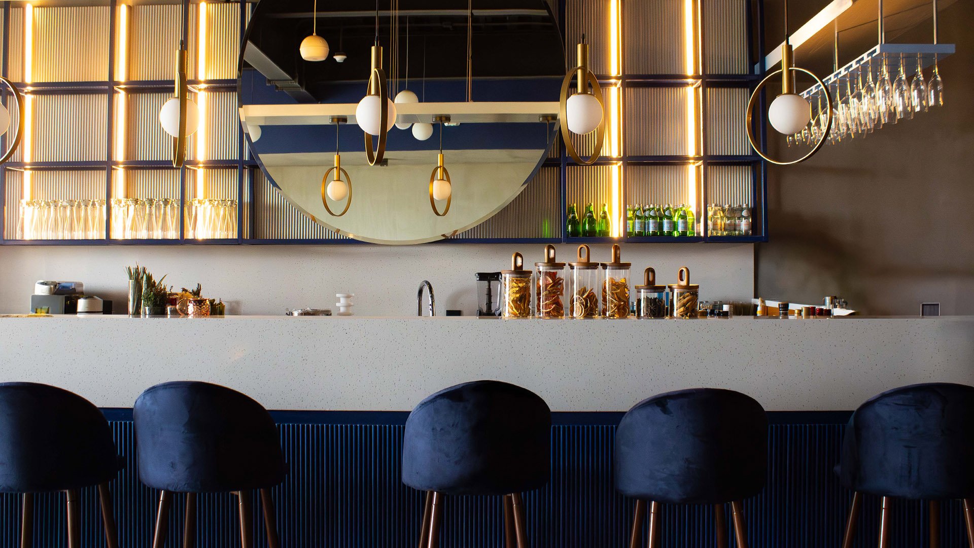 Interior de restaurante Marimento en Querétaro, donde el mar es la principal inspiración.