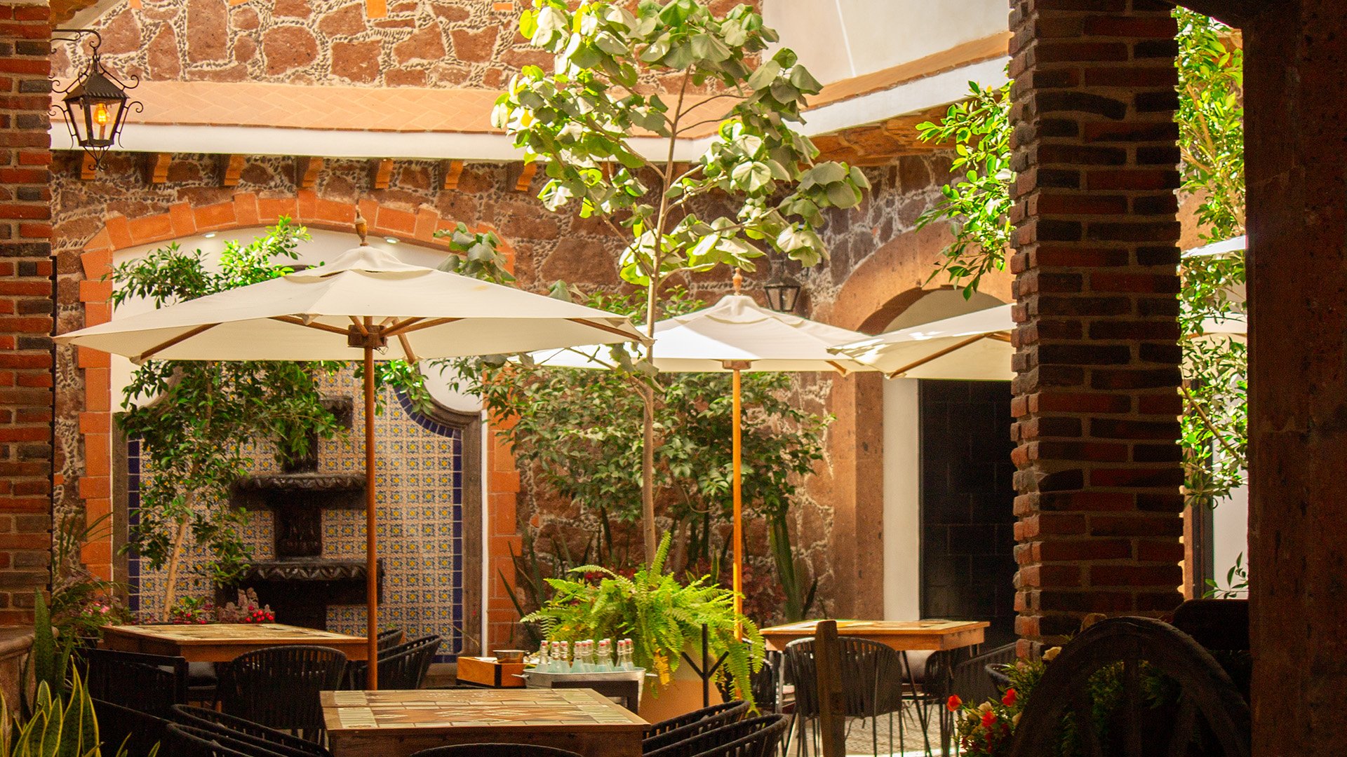 GoodPlace-Diseño-de-interiores-creación-de-marca_0000s_0014_Edits copia.jpg