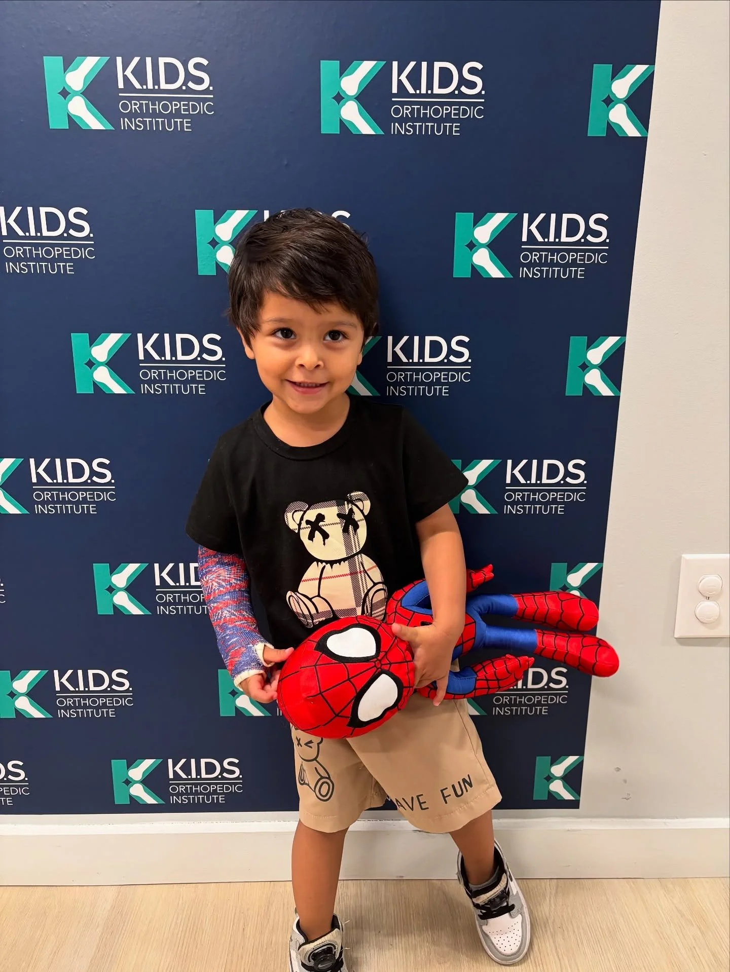 Get ready for Labor Day with our freshest cast color yet! Red, white, and blue tie dye is a must-have. #new #redwhiteblue #tiedye #pediatricorthopedics #kidsorthonj #waterproofcast #spiderman #checkthisout #explorepage