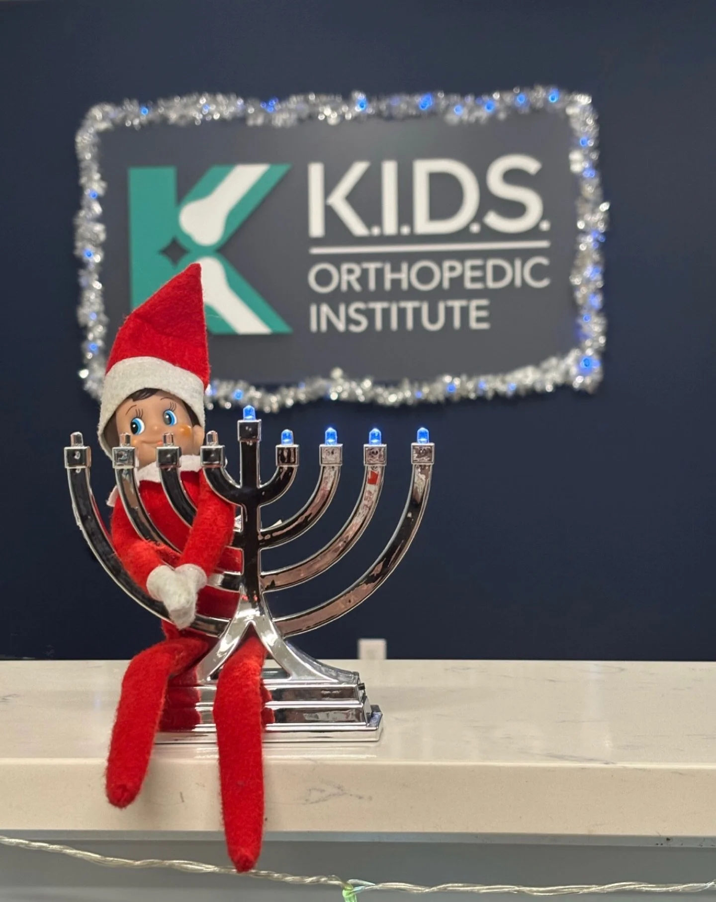 Wishing everyone a wonderful holiday season and a happy, healthy New Year! Love, KIDS Ortho 🦴❤️❄️⛄️ #happyholidays #happynewyear #kidsorthonj #pediatricorthopedics #2026