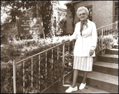 Today we&rsquo;re honoring Ruth Jackson, a true pioneer in orthopedic surgery. She became the first female orthopedic surgeon in the United States,helping open doors for generations of women in medicine.
Even today, women make up only about 6% of ort