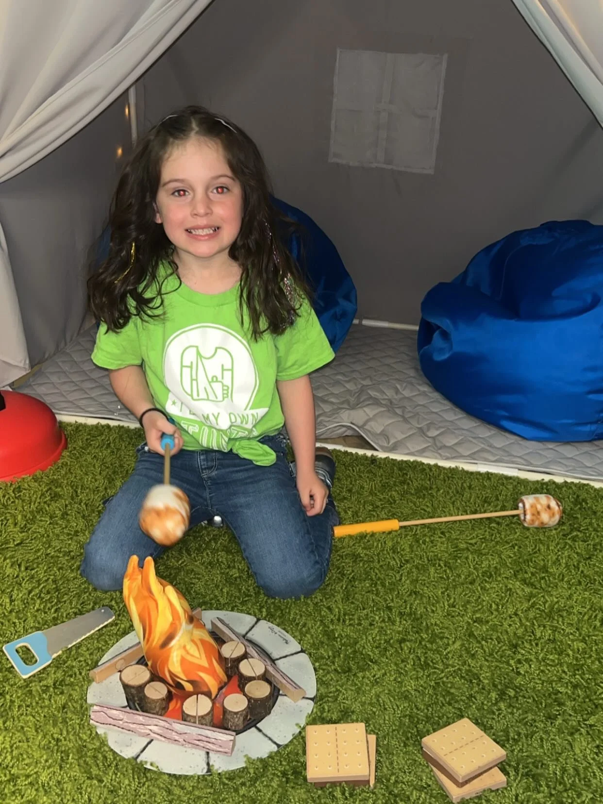 Who says doctor visits can&rsquo;t be cozy? 🔥🍫 Nothing heals pre-appointment nerves like fireside s&rsquo;mores at our pediatric orthopedic office 🦴✨
#DrDean #kidsortho #newjersey #orthopedic