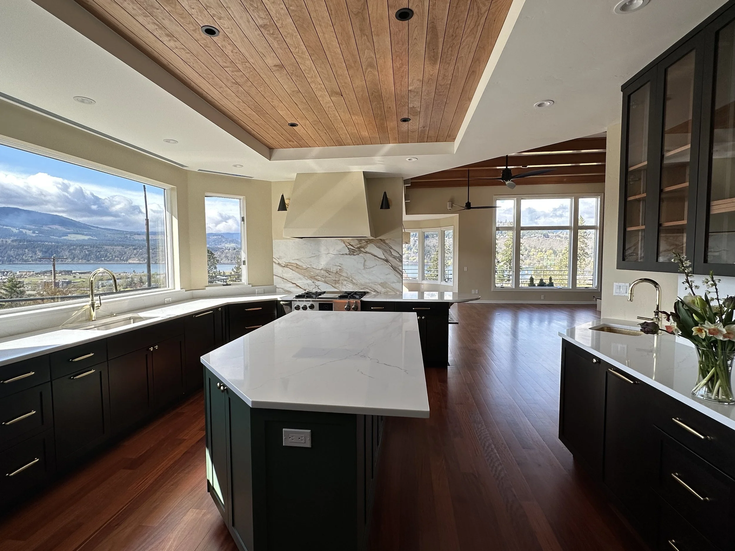kitchen (2).jpg
