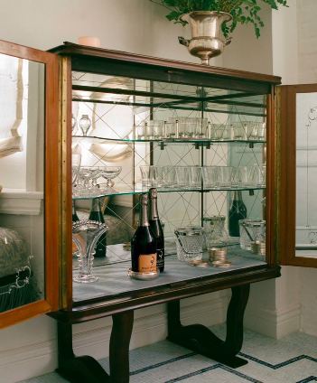 rodeo_drive_lime_wash_design_commercial_store6.54 PM.png