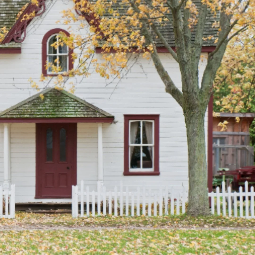 👉🏼 Curious what&rsquo;s really happening in your local market right now?

This quick market report breaks down the numbers that matter, including average listing prices, new listings, and recent price reductions.

No opinions. 
No fluff. 
Just clea