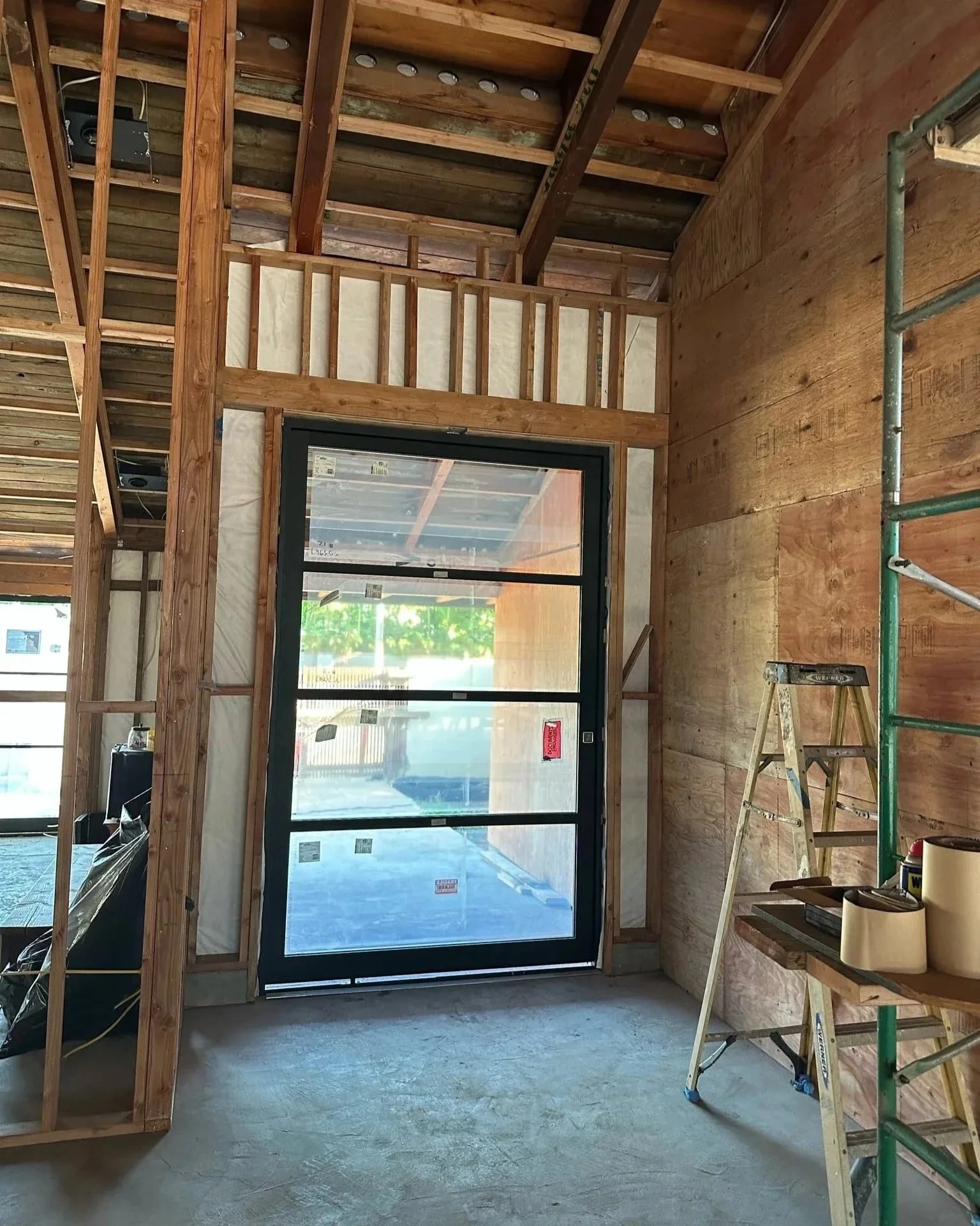 Hale Partners Hawaii Fleetwood Pivot Door Install