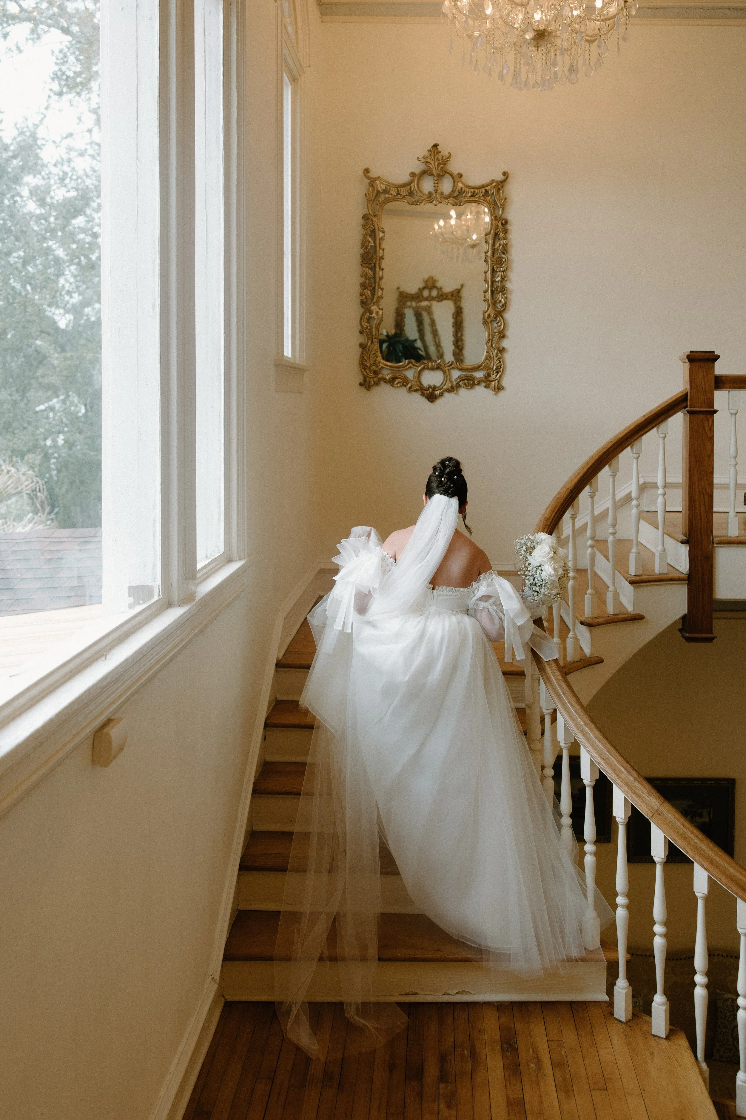 Bridal Portrait at Oak Crest Mansion in Pass Christian, MS