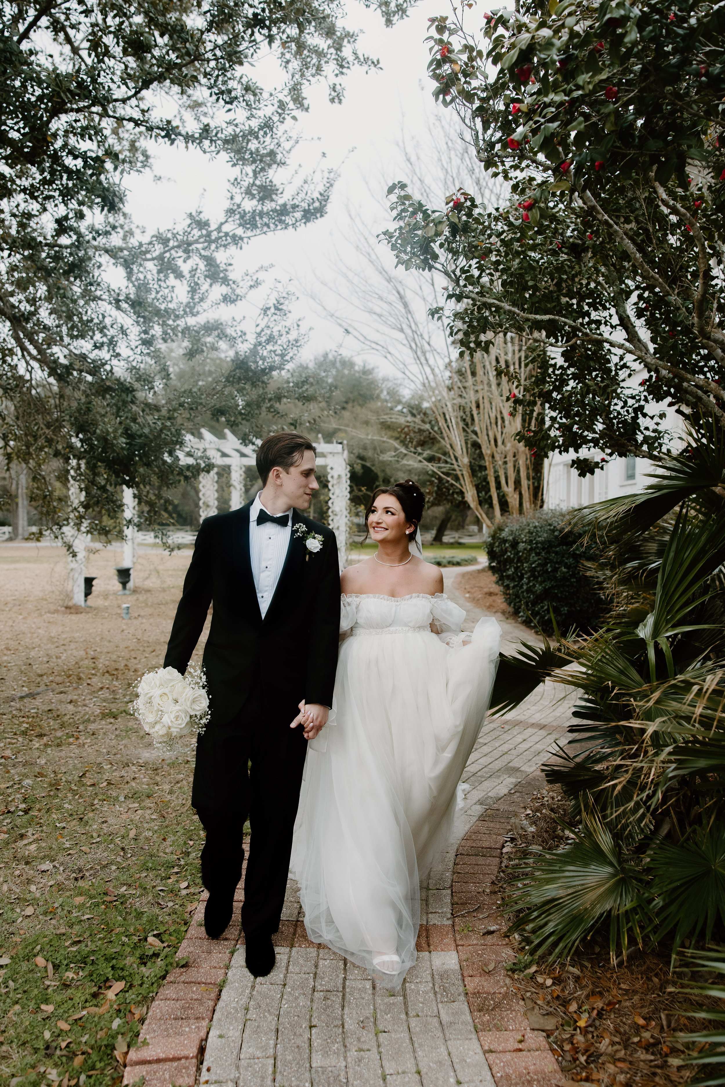 Mississippi Wedding Couple at Oak Crest Mansion, Bride and Groom Portraits