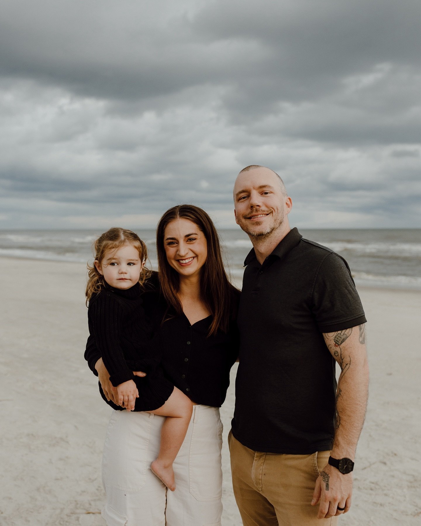 Happy Thanksgiving and all the celebrations from my family to yours🫶 

I will be catching back up on inquiries, editing, and finalizing portfolios this weekend. I haven&rsquo;t forgotten about everyone!!