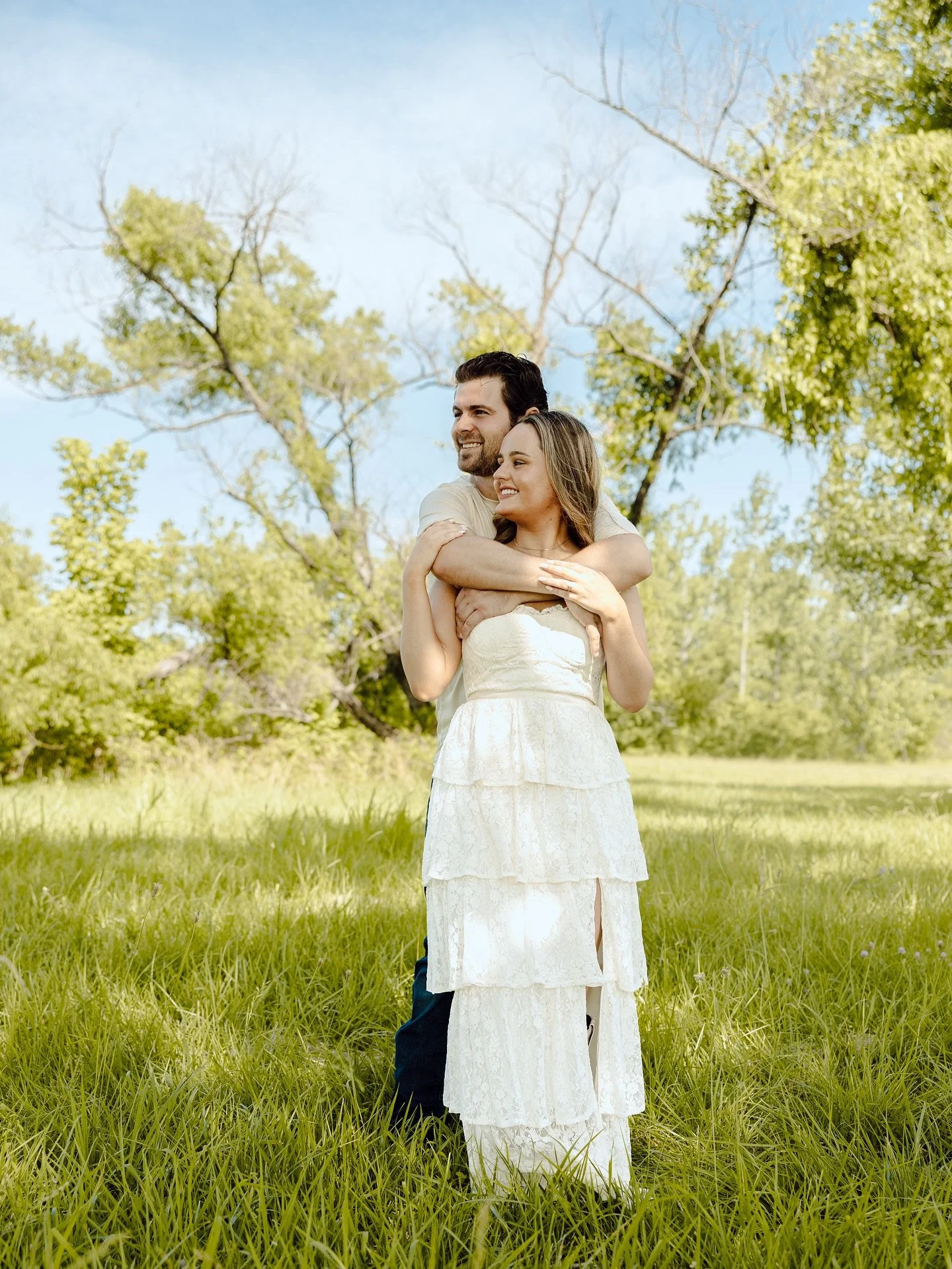Evelyn + Travis
I’ve been quiet on social media, currently in the middle of major life changes, but couldn’t resist sharing this dreamy engagement morning session. Can’t wait for Spring 2026 with them π
Mississippi & Alabama