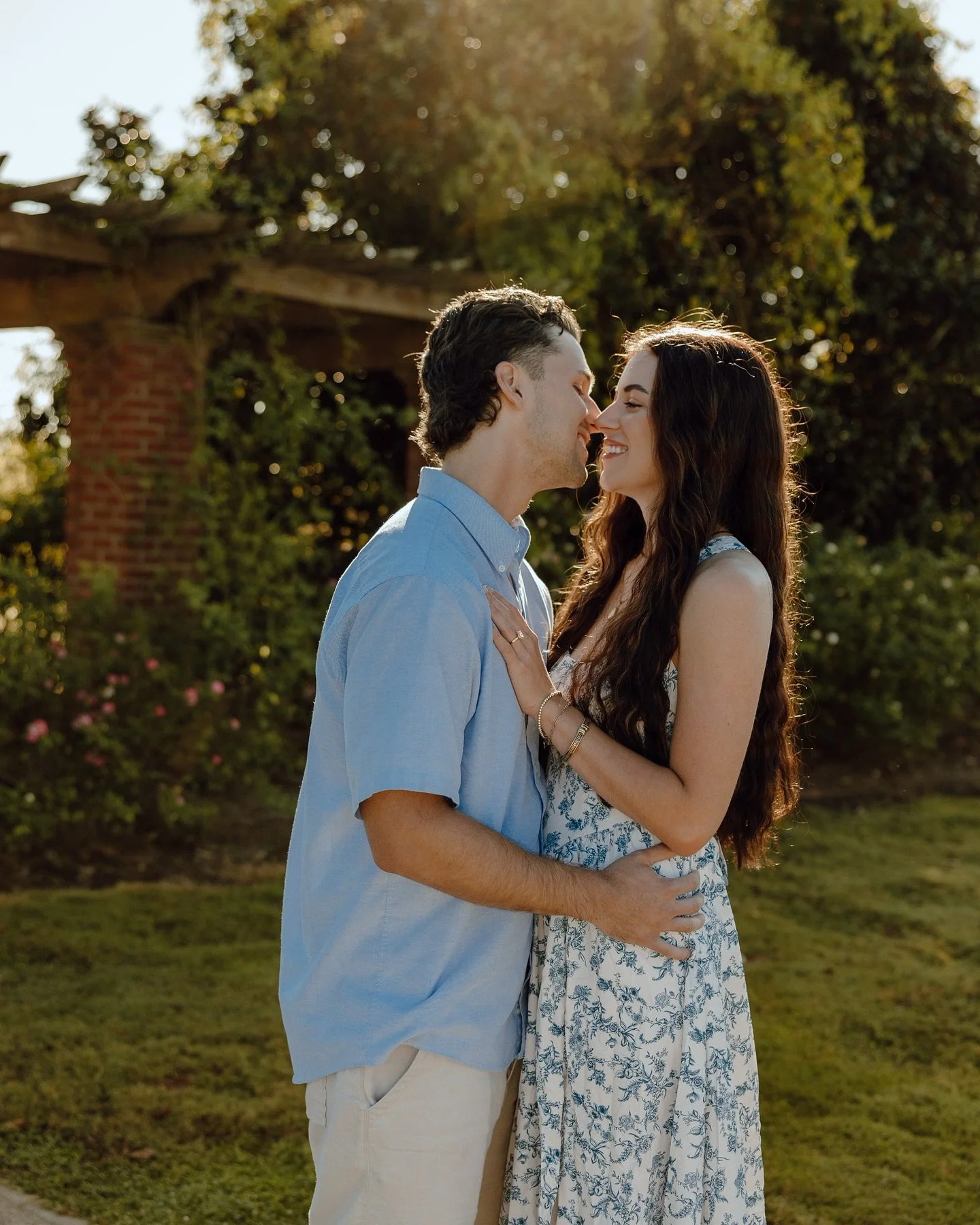 Aliza +Zac SNEAK PEEKS ARE TO DIE FOR
Shooting engagement sessions in Starkville will never get old π«Ά though I love Mississippi summer colors, I’m quite literally so ready for fall season to take place, less humidity and warmer colors here w