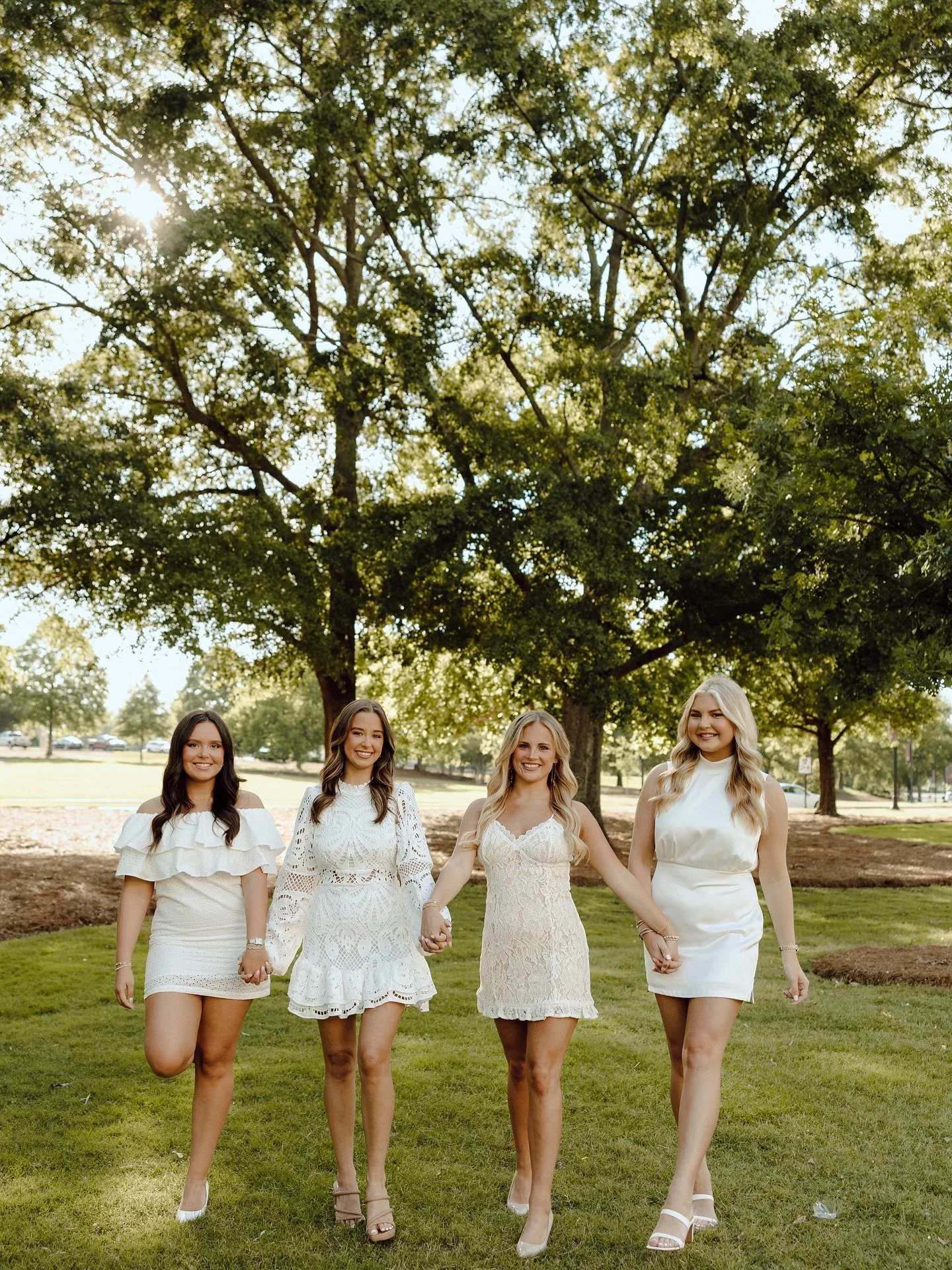 This is your sign to book me for grad couples and group pics ππ
#msstate #starkvillephotography #msphotography #seniorphotography #tupelophotographer