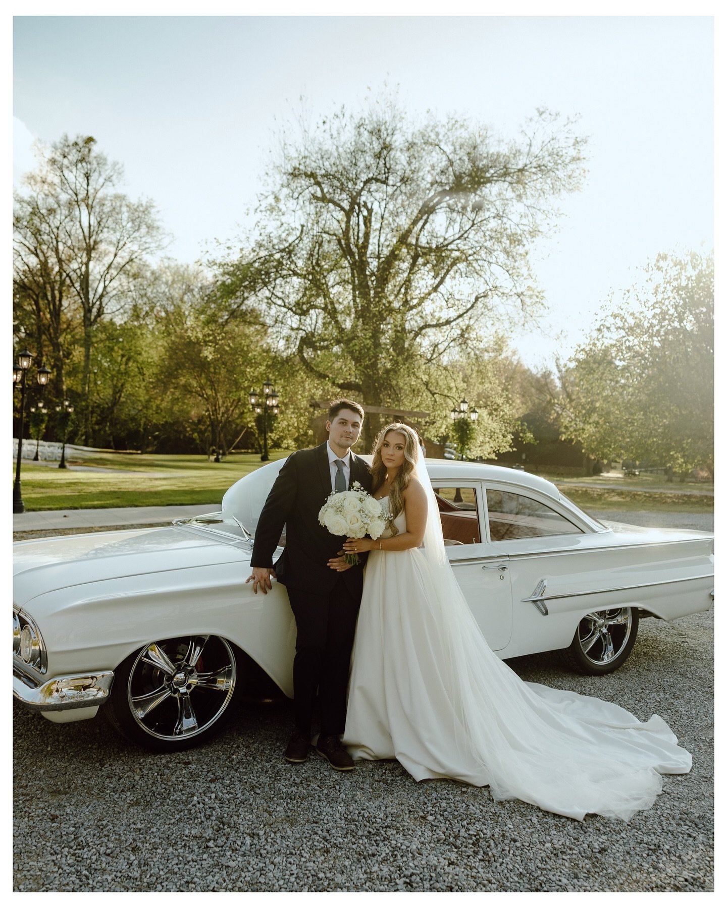 When you send over 100 wedding photos in sneak peeks gallery to your couple because this is your wedding day 😍😍😍

I&rsquo;ve been working with Braeden &amp; Colby for over a year now and I say this a lot, but this for sure has been one of my favor