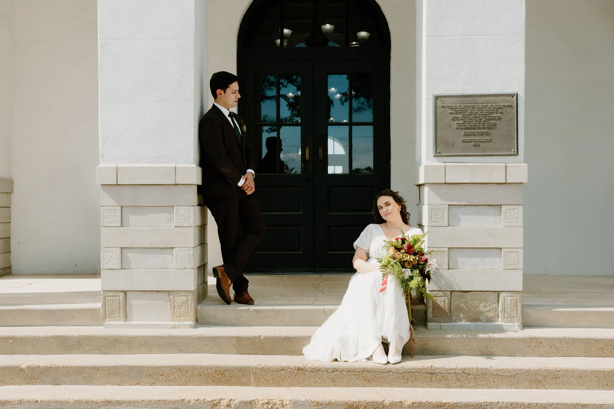 Intimate Oxford, Mississippi Wedding in The Square | Hannah Ellis Photography