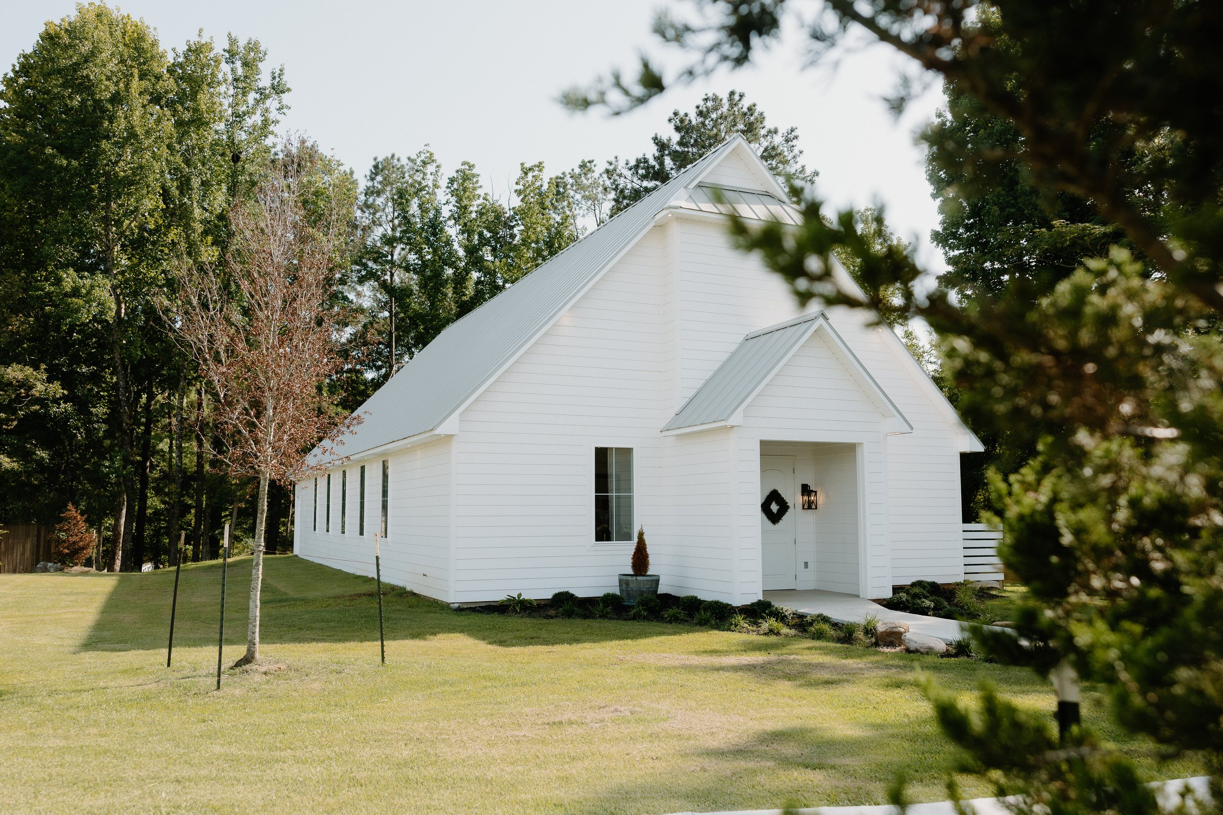 Newly built Kingfisher Chapel at wedding venue in Tupelo, MS