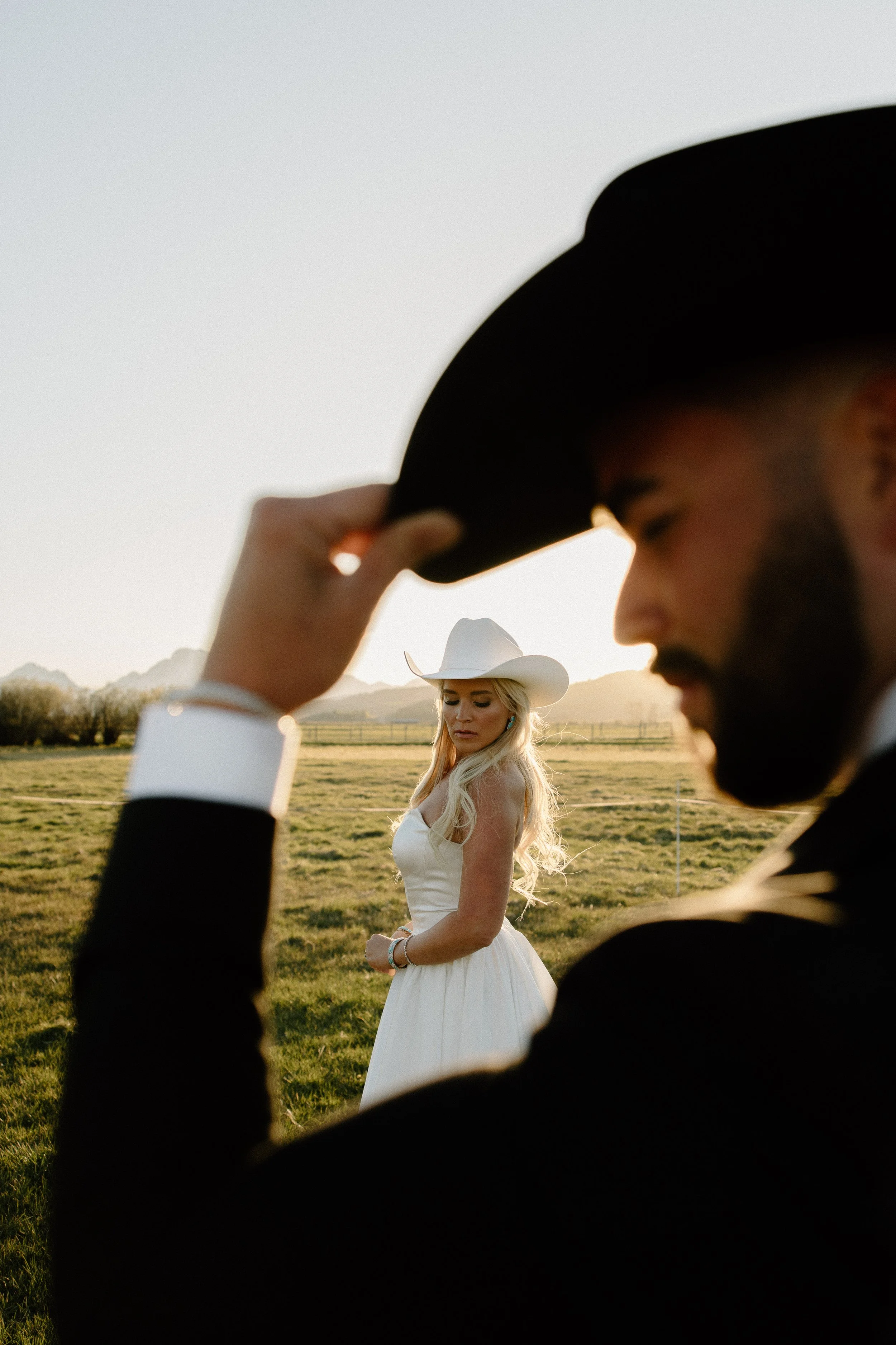 Bride and groom portrait, Hannah ellis wedding photography