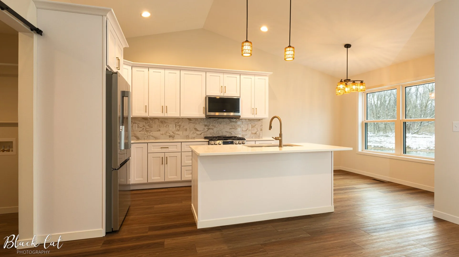 Real Estate  Photo-2.jpg