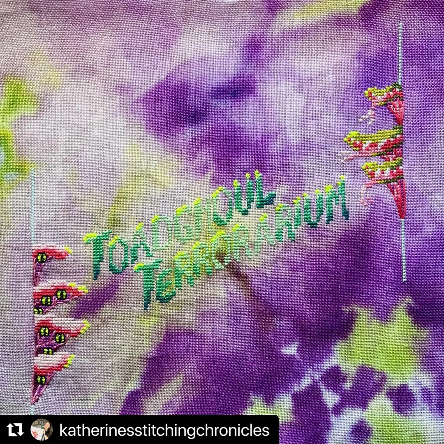 I can&rsquo;t get over how perfect this fabric is for the #toadghoulsal &mdash;It&rsquo;s so bright!! Great choice and beautiful stitching by @katherinesstitchingchronicles 🖤

Btw just a reminder that this is a rest/catch up week for the SAL; Part 4