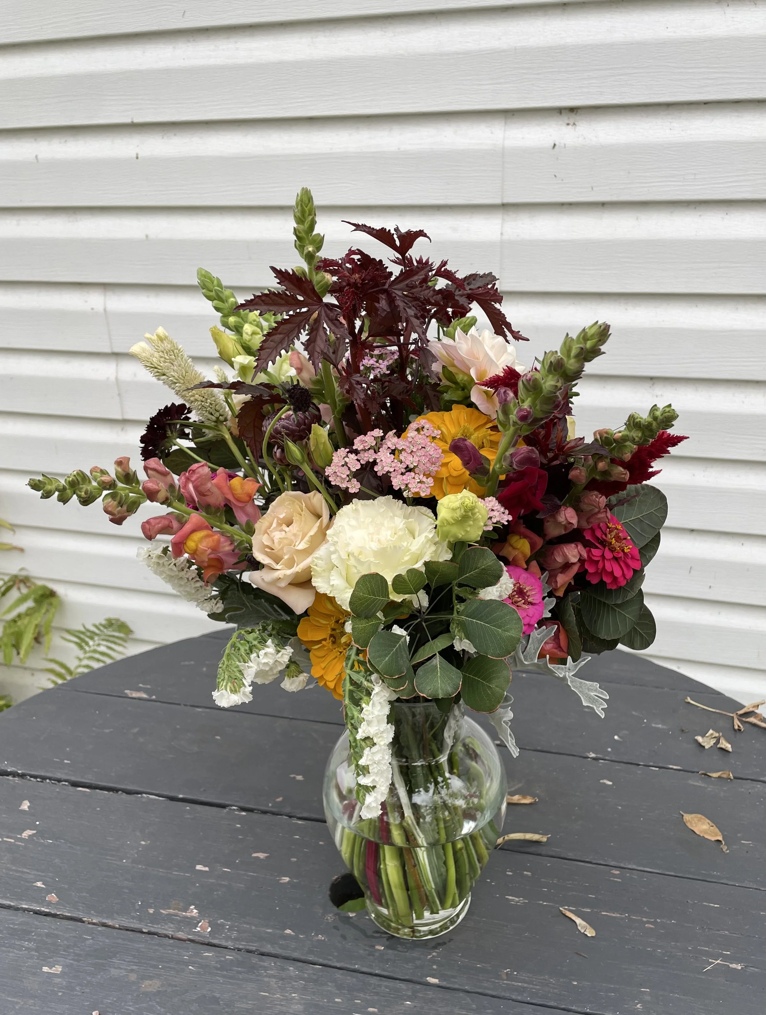 lisianthus, snapdragon, dahlia, zinnia, statice, hibiscus