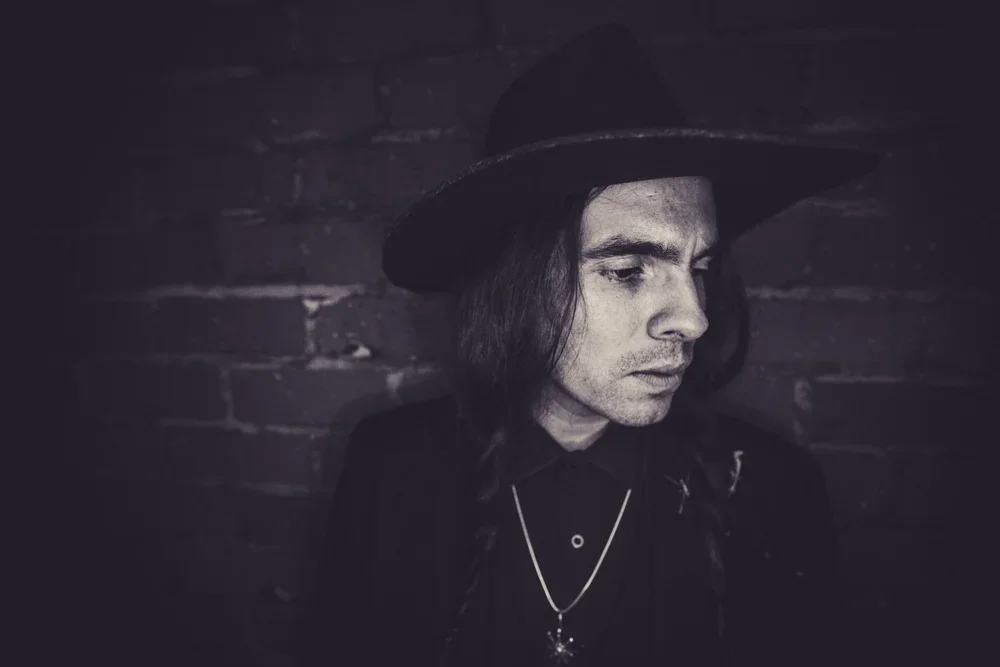 SINGING A NEW WORLD INTO CREATION // An Immersive Weekend with Morgan Sörne