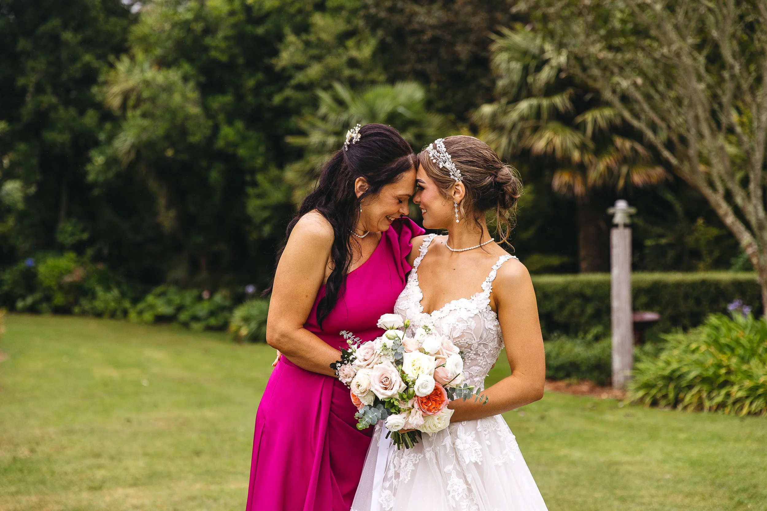 Ilumography Riverbend Garden Wedding Photographer New Plymouth_086.jpg