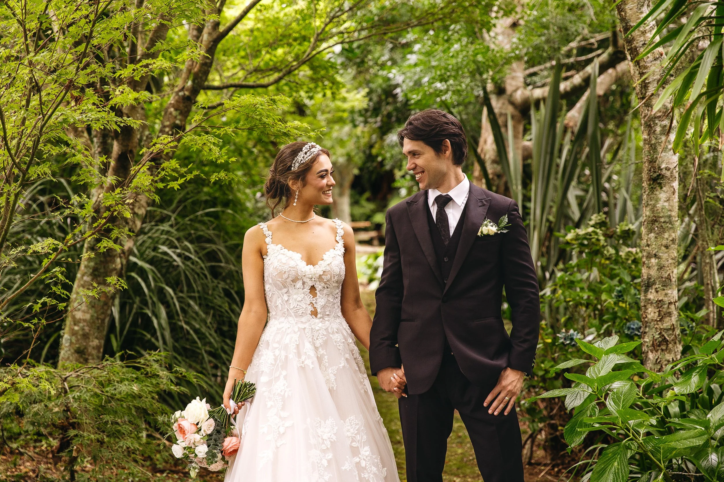 Ilumography Riverbend Garden Wedding Photographer New Plymouth_124.jpg