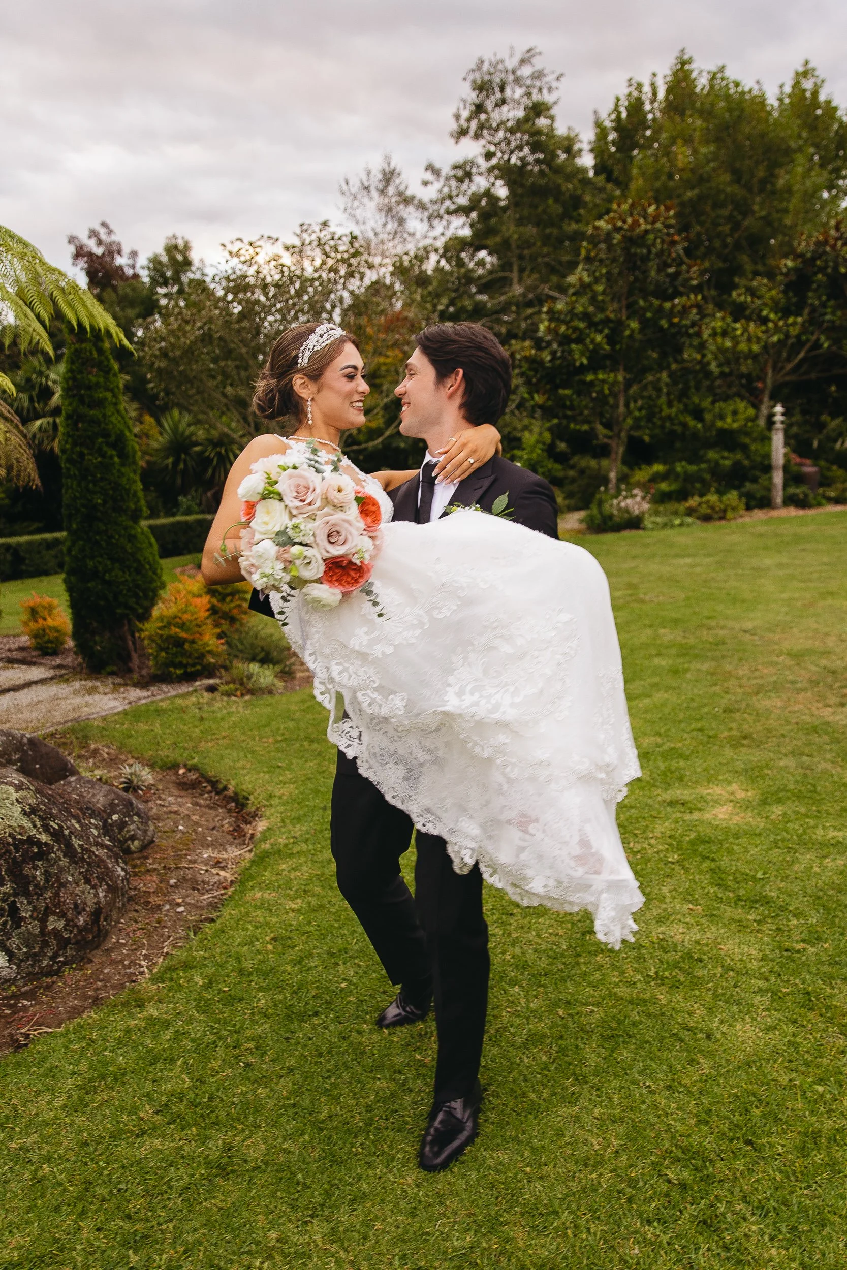 Ilumography Riverbend Garden Wedding Photographer New Plymouth_154.jpg