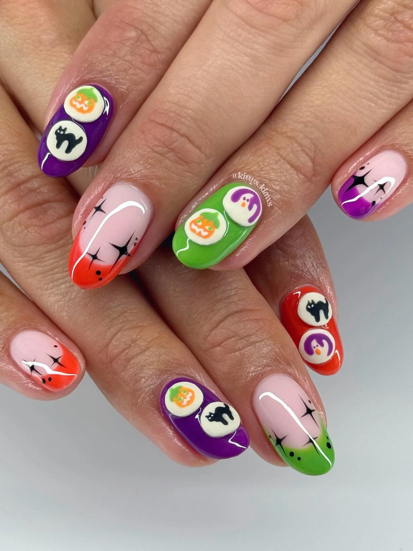 pillsbury halloween cookies anyone? 🎃🐈&zwj;⬛👻
.
.
.
.
.
.
inspo: @lakayla.thenailfaerie ✨
.
.
.
.
.
#nails #nailsofinstagram #nailart #nailinspo #nails💅 #naildesigns #nailsonfleek #nailswag #octobernails #nailartist #smallbusiness #almondnails #n