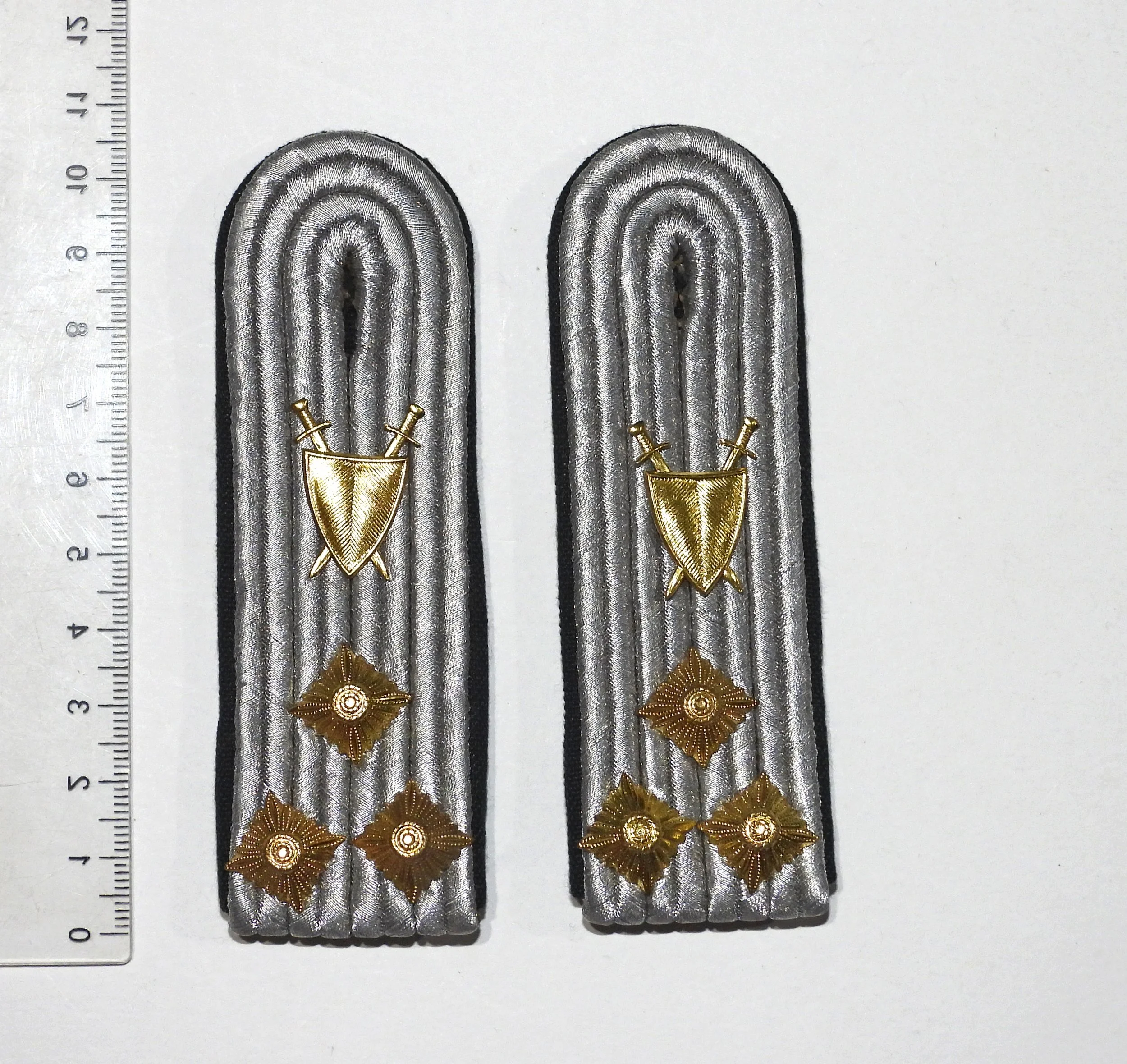 East German Border Troops 1st Lieutenant rank epaulettes - pair ...