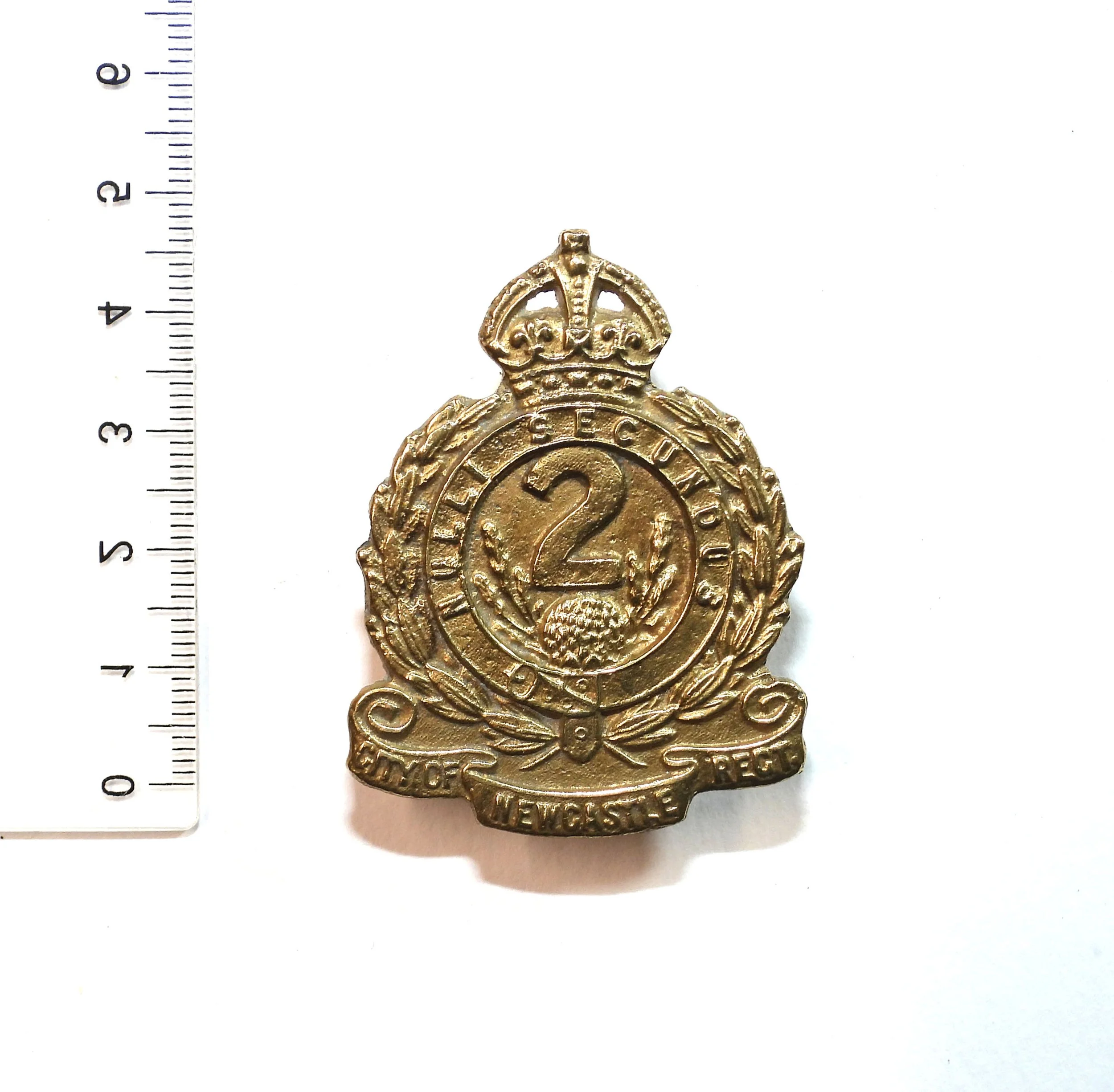 2nd Battalion (City of Newcastle Regiment) Reproduced Cap Badge. Australia.