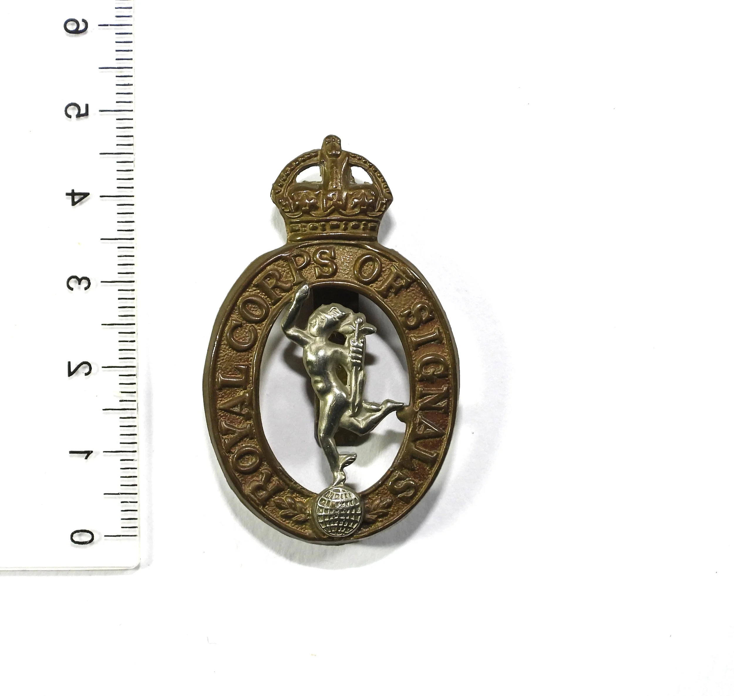 Royal Corps of Signals 1st Pattern Cap Badge. British Army, United Kingdom.