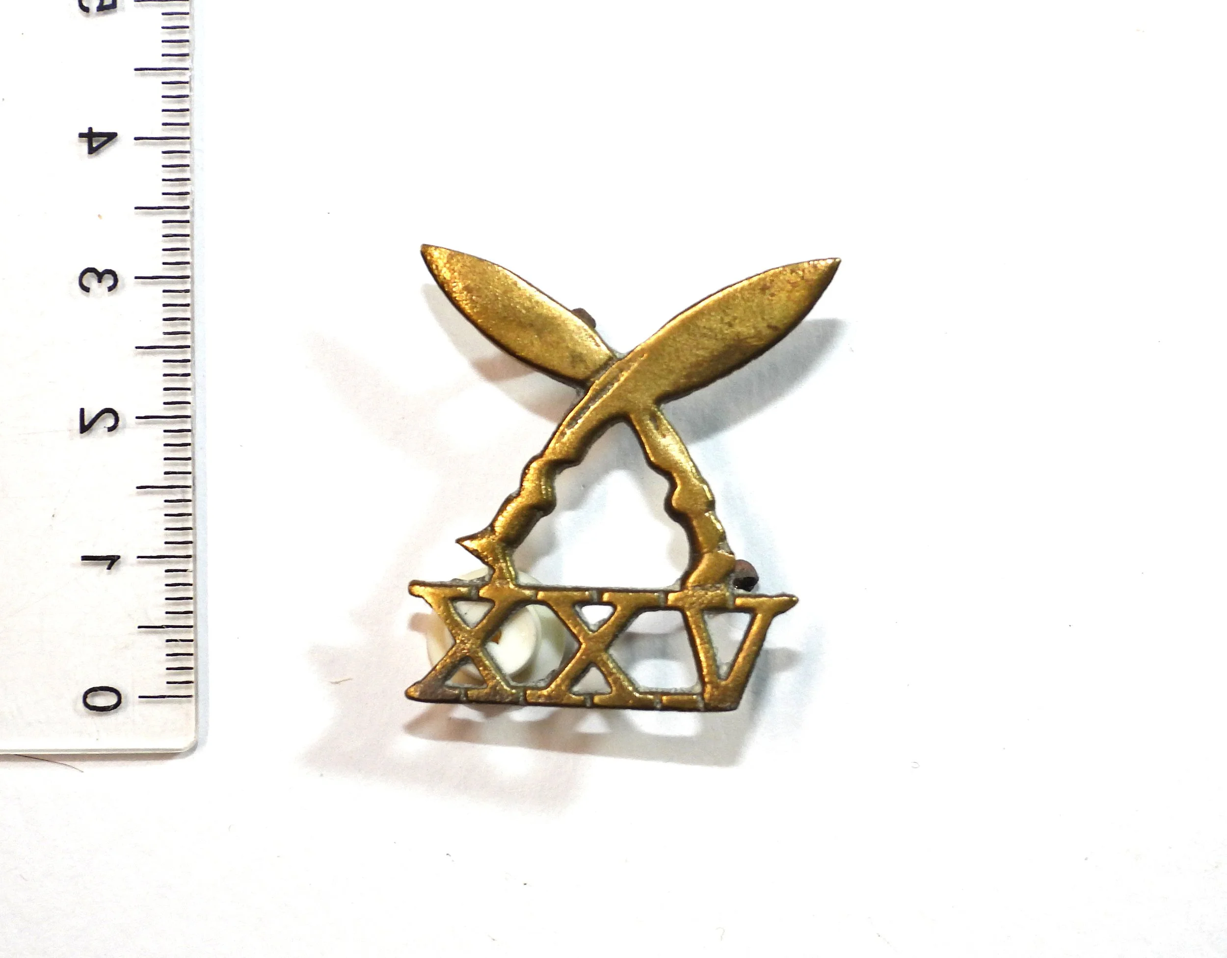 25th Gurkha Rifles Cap Badge. United Kingdom.