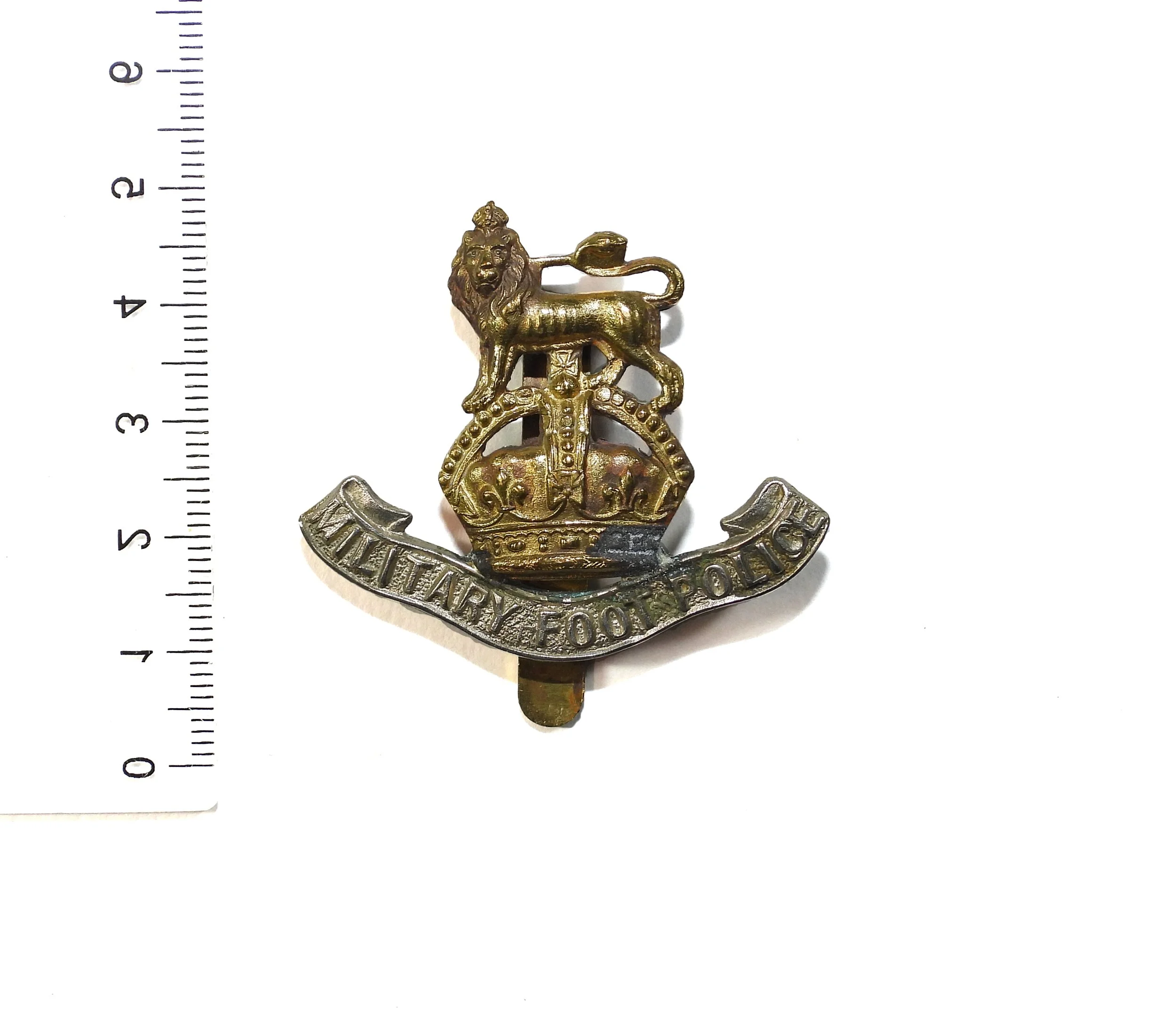 Military Foot Police Cap Badge. United Kingdom.