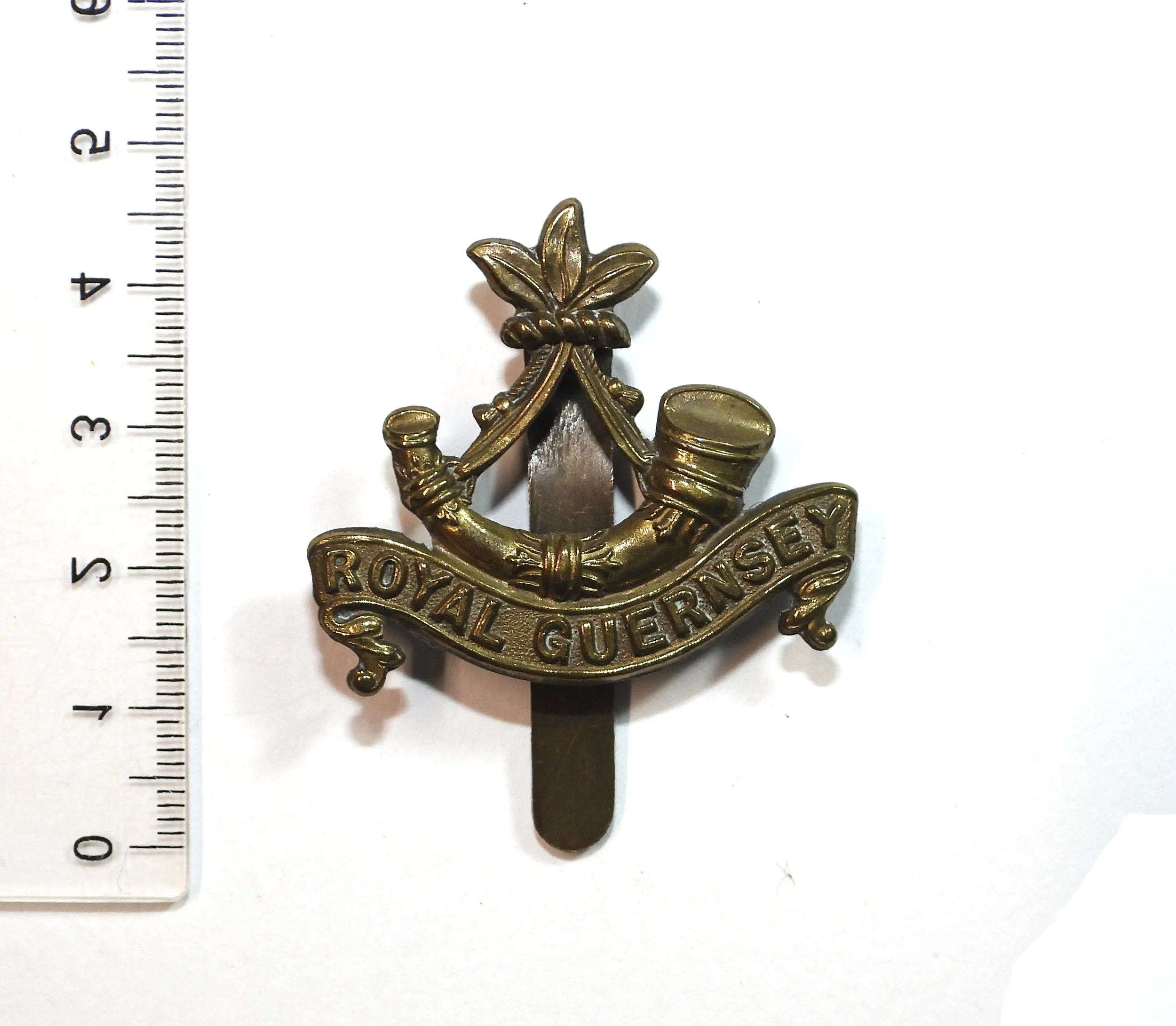 Royal Guernsey Light Infantry Cap Badge. United Kingdom.