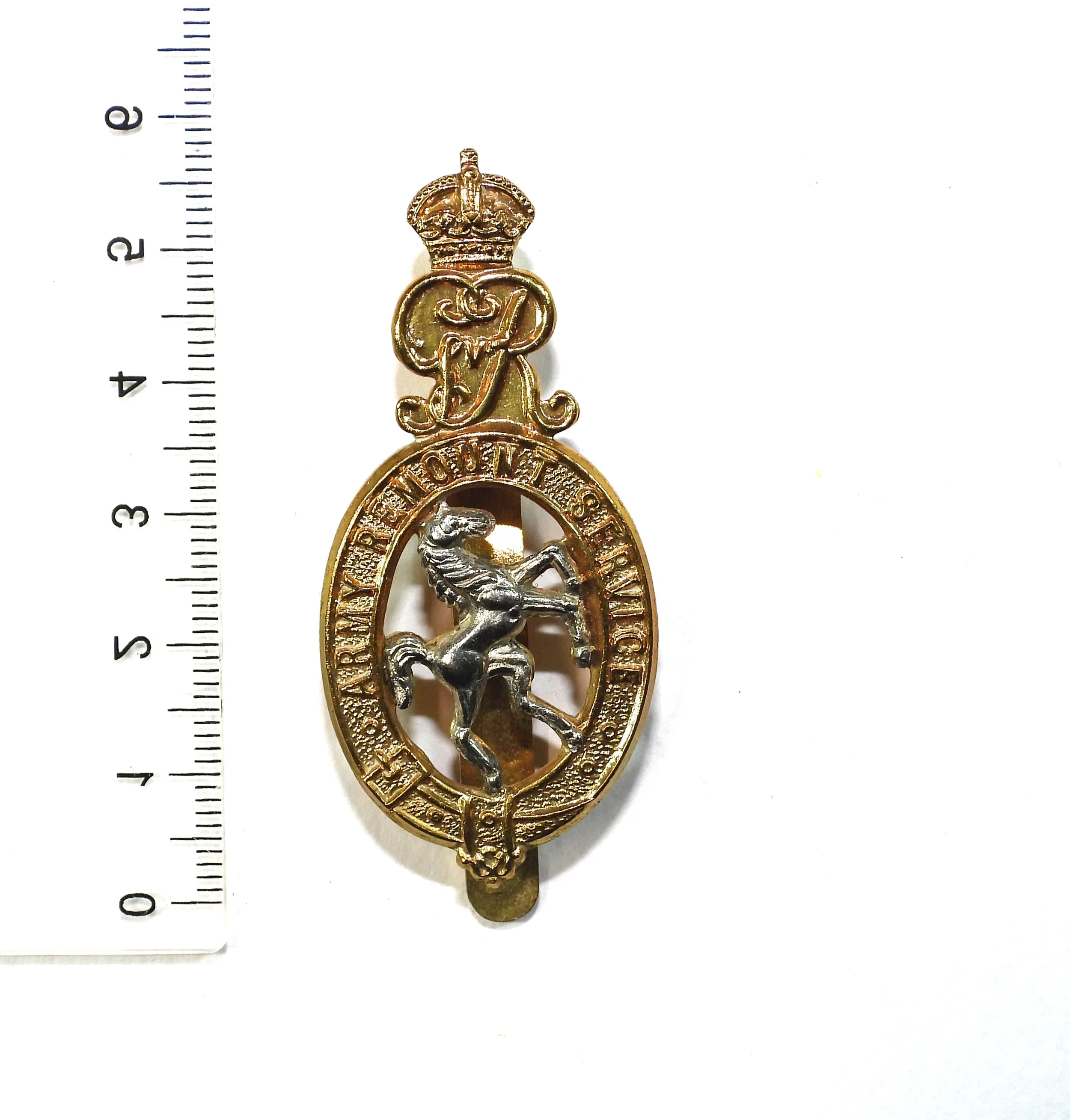 Army Remount Service GvR Cap Badge. United Kingdom.