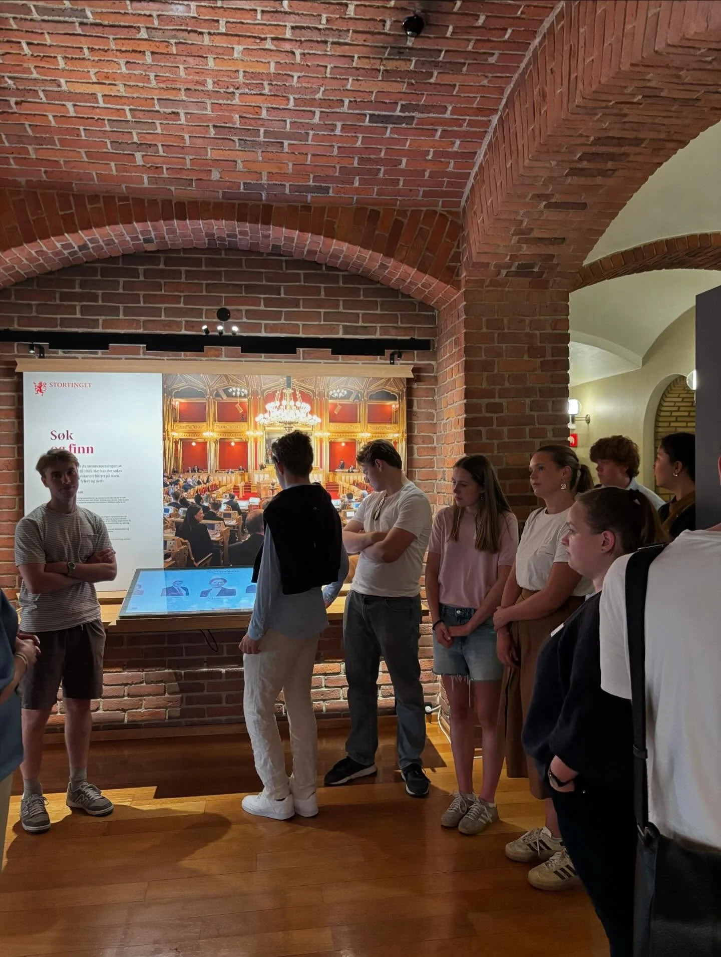 Tusen takk til alle som var med p&aring; en vellykket sommeravslutning🌸Takk igjen til Heidi Nordby Lunde som ga oss en l&aelig;rerik gjennomgang av Stortingets historie samt EU og hvor viktig det er med et norsk medlemskap.🇪🇺🇳🇴Vi storkoste oss p