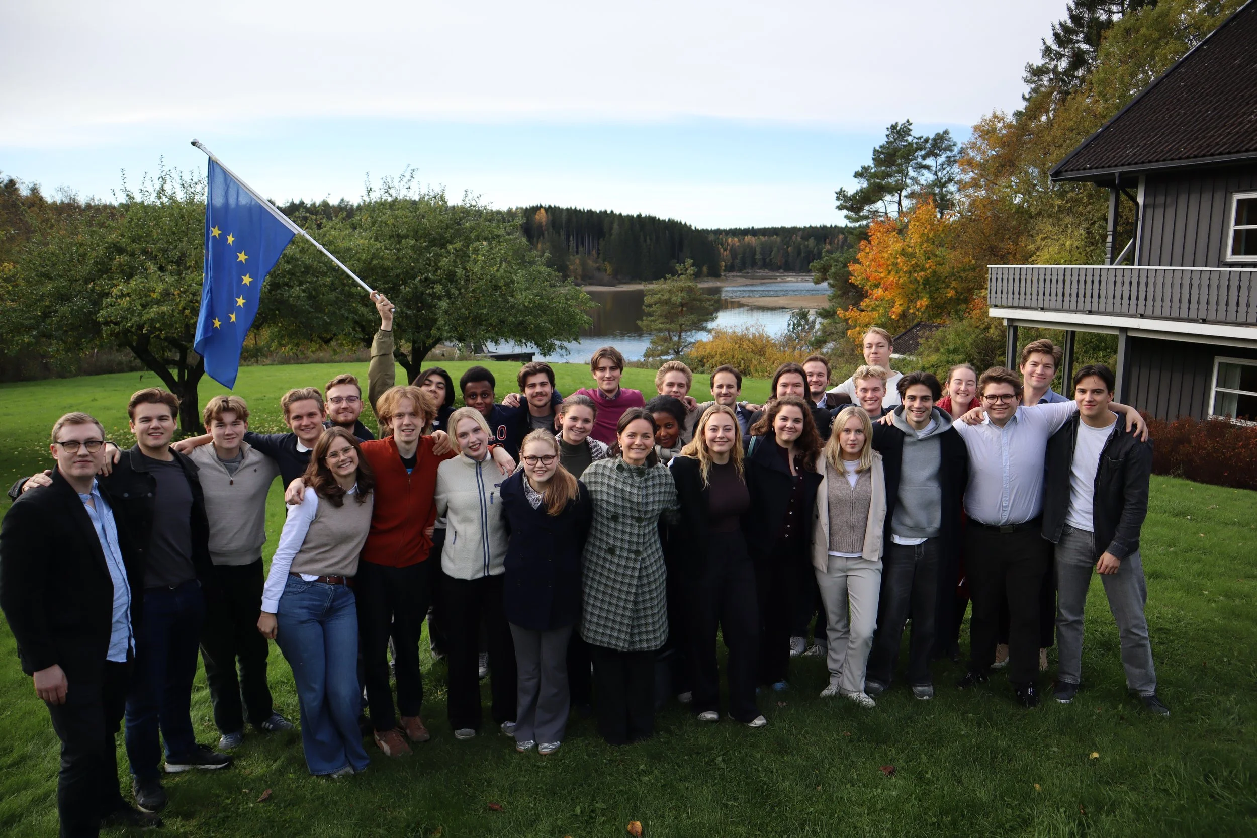 Vil du stille til valg i Europeisk Ungdom?