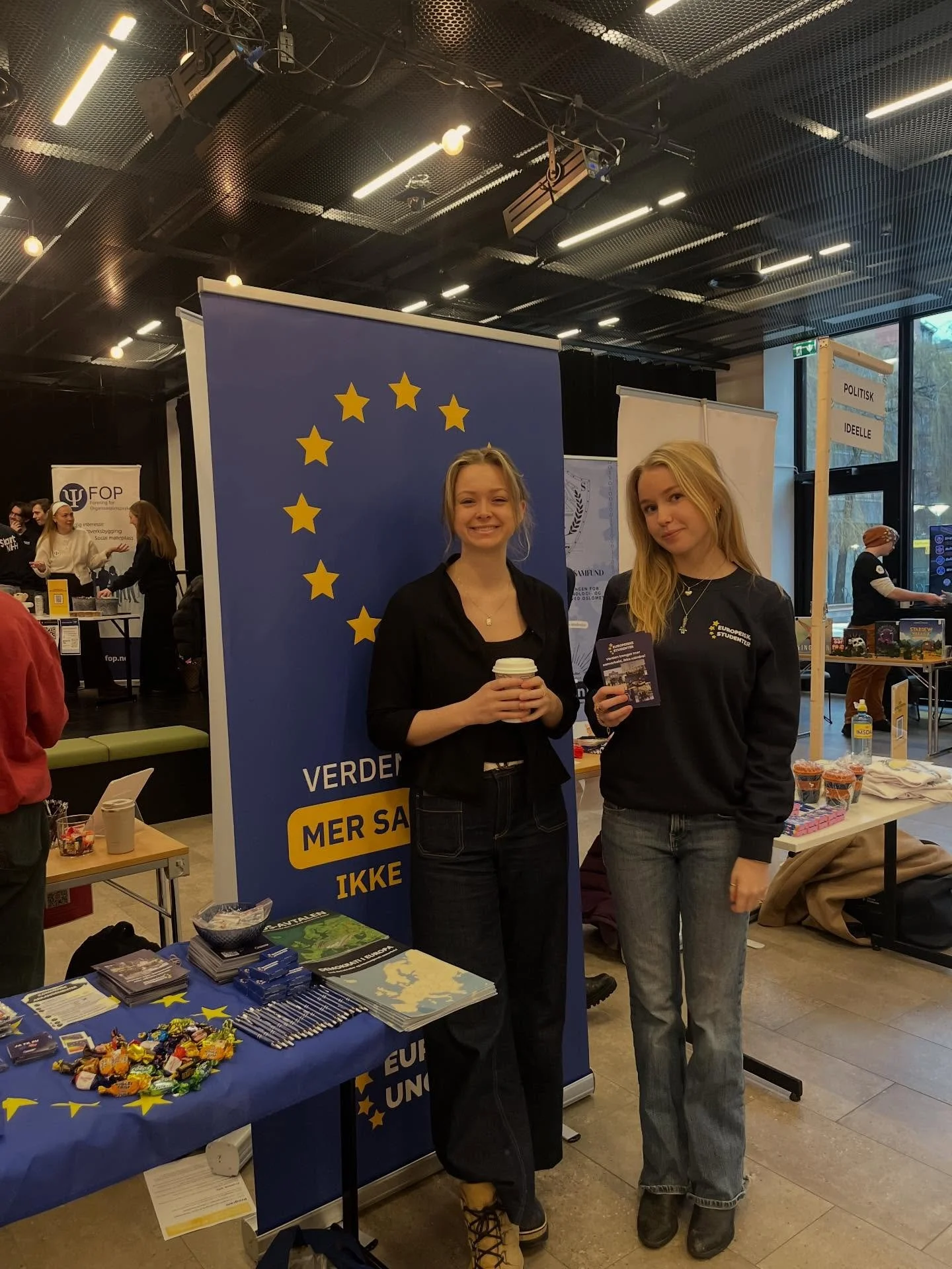 Takk for oss foreningsdagene! Og takk til alle som snakket med oss 💙 Minner om infom&oslash;te p&aring; torsdag, kl.16:15 i auditorium 6 p&aring; Eilert Sundts hus. Mer informasjon om dette er lagt ut p&aring; facebook-siden v&aring;r, eller i innle