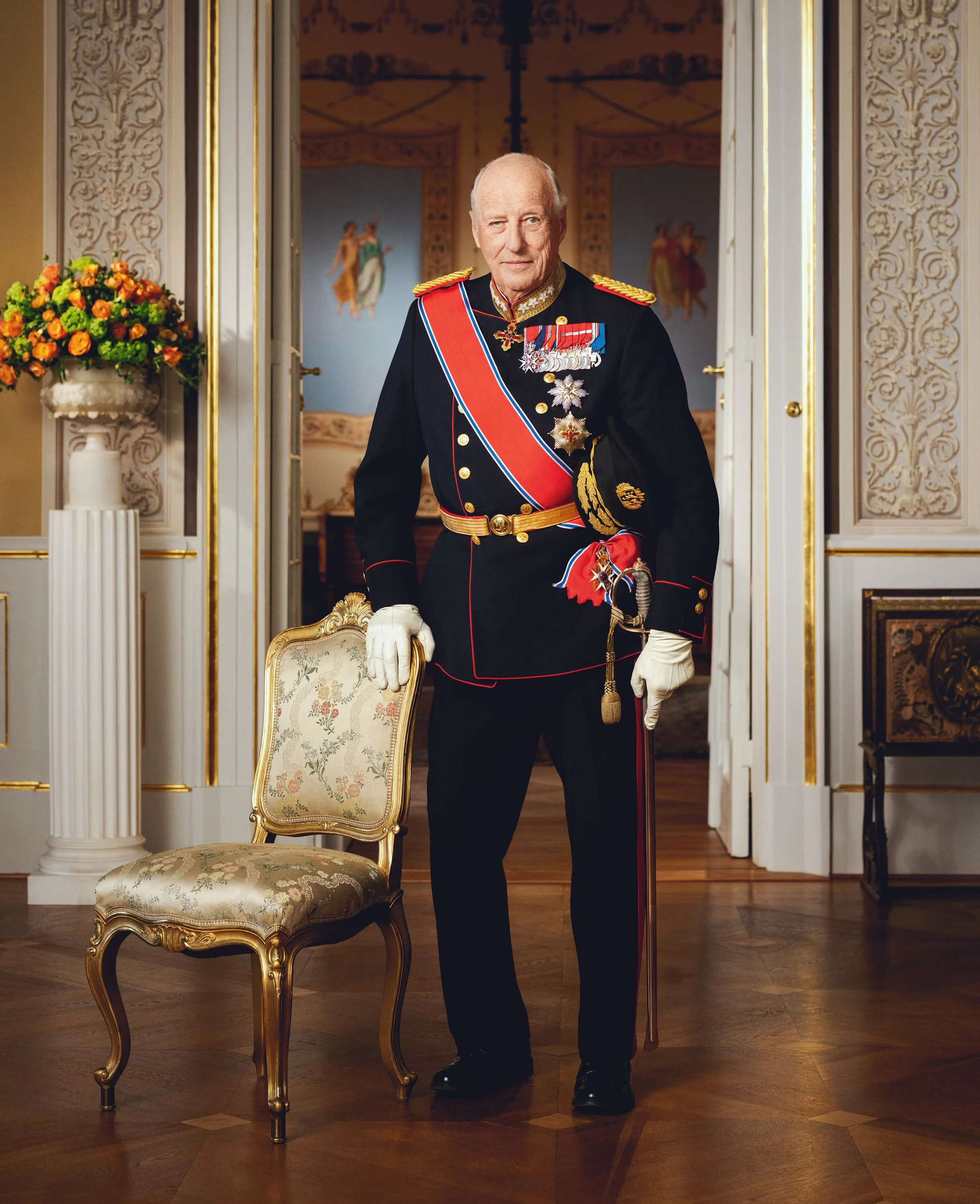 Takk for alt &hearts;️

Gjennom mer enn 35 &aring;r som konge var han en samlende skikkelse for det norske folk.

Vi minnes en konge som m&oslash;tte mennesker med varme, &aring;penhet og respekt, og som viet sitt liv til Norge. 🇳🇴