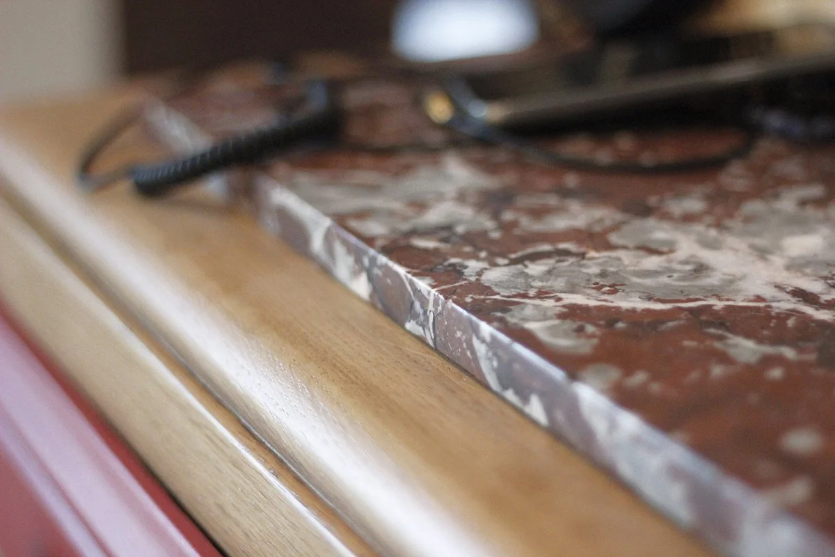 2 - Tiroirs rouge.JPG