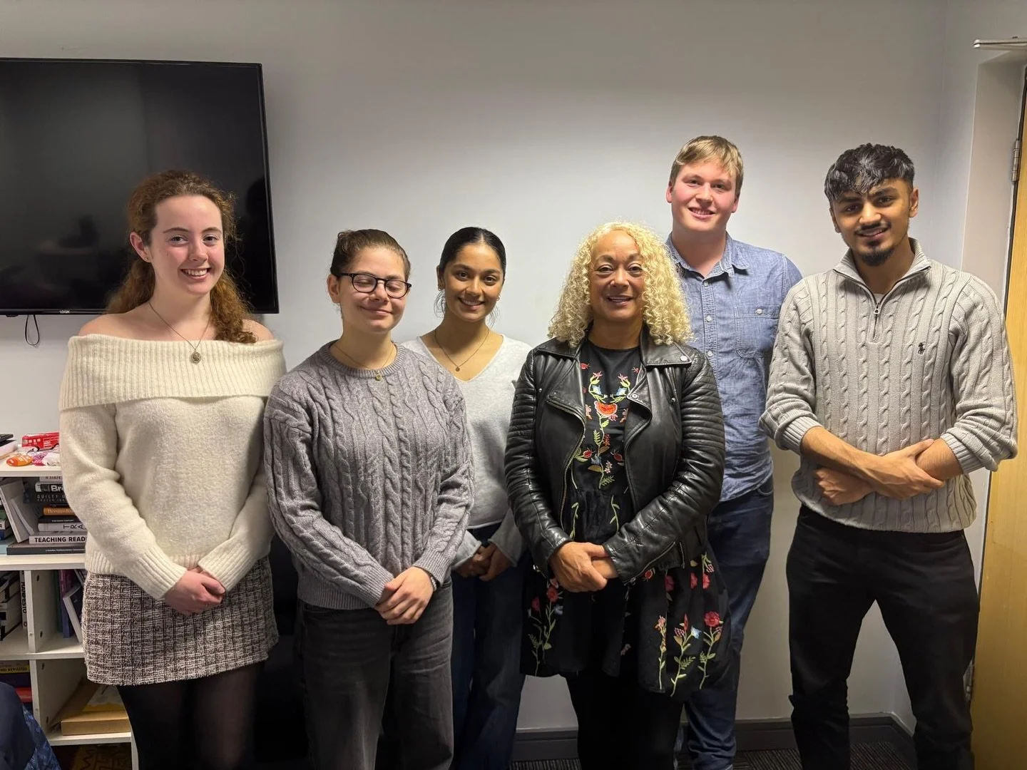 Fantastic meeting with @livuni&rsquo;s #ParliaMentors - passionate, driven young leaders committed to social action &amp; inclusive leadership.

Their inspiring work across faiths is delivering real community impact 💫