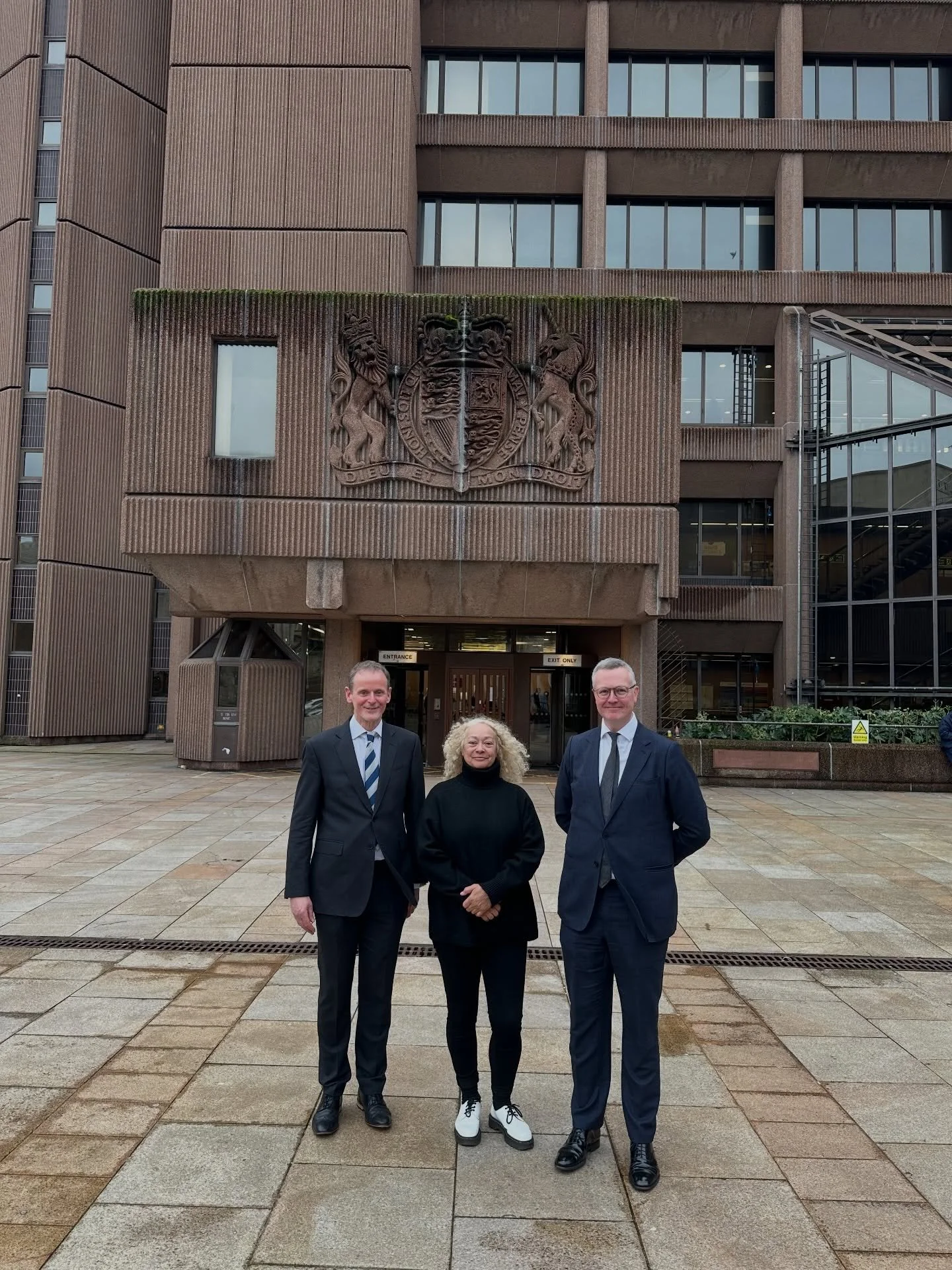 This week, I had the pleasure of visiting Liverpool Crown Court as part of a Court Constituency Day with @thebarcouncil. I met with Andrew Thomas KC, Vice Chair of the Criminal Bar Association, and Martin Reid KC, alongside other members of the Bar.
