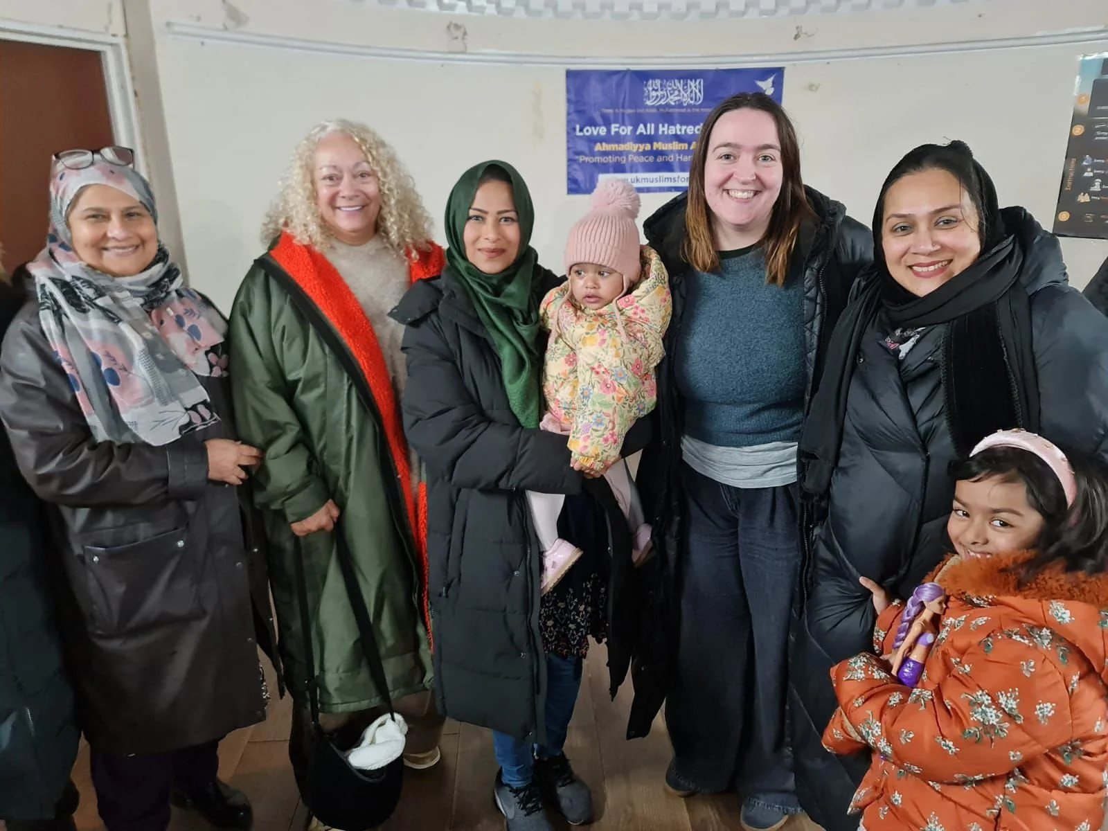 Excellent meeting with the Ahmadiyya Muslim community at the Bait-ul-Kateef Mosque on Breck Road this weekend, joined by @cllrfahey.

It was great to see so many community members in attendance as we discussed Everton East&rsquo;s Pride in Place plan