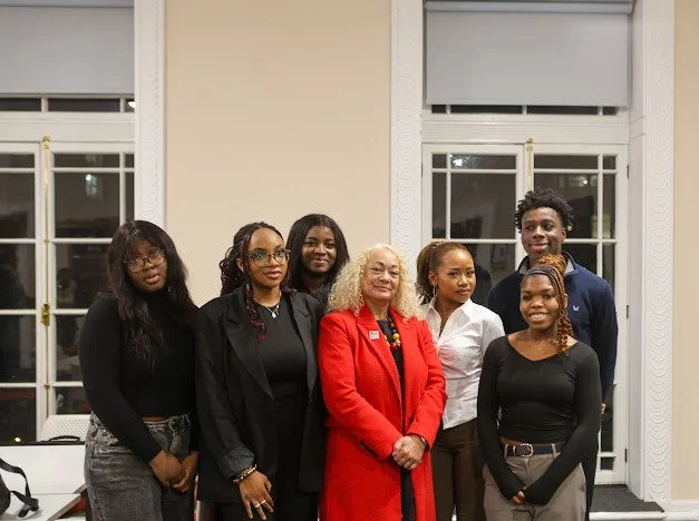 Had an inspiring afternoon with @livuniacs for their Breaking Barriers&nbsp;event last week ✨

It was a privilege to share my journey into Parliament &ndash; from growing up in Liverpool Riverside to becoming the city&rsquo;s first Black MP &ndash; a