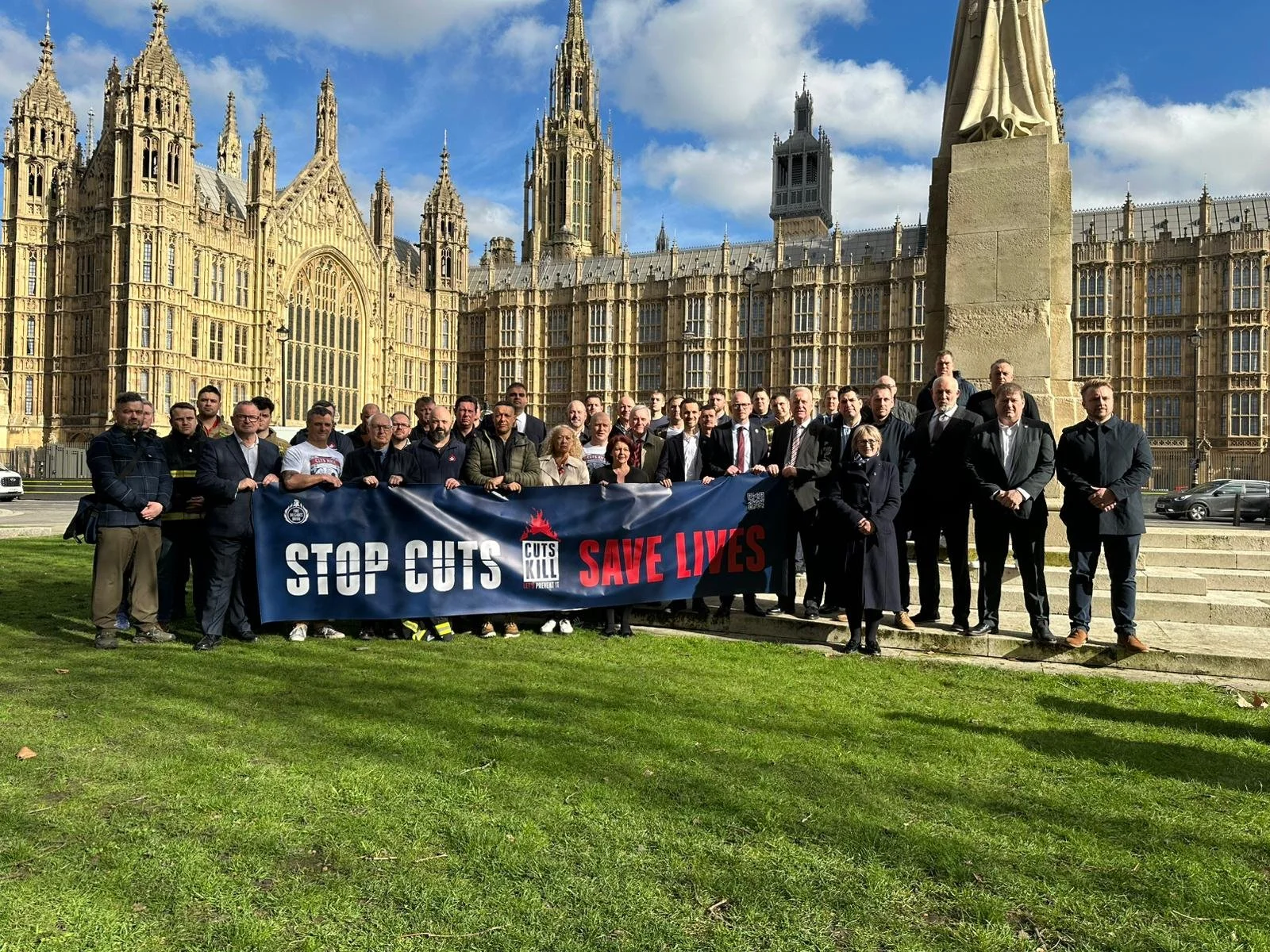 14 years of cuts. Stations gone. 12,000 firefighter jobs lost. Services stretched to breaking point.

Enough is enough.

@fbunational&rsquo;s Cuts Kill campaign is our fight to reverse the damage and secure the reinvestment needed to build a fire ser